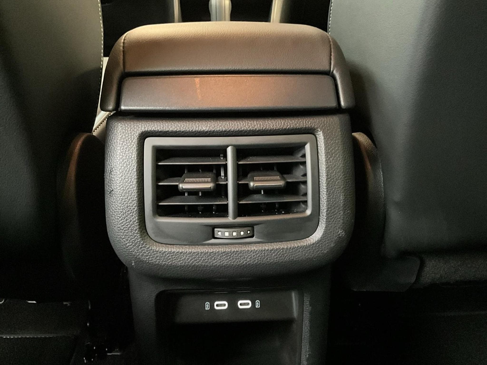 Seat Ateca Style+DSG+Led+Navi+Park-Assist+P.Vision (2025) - Photo 19