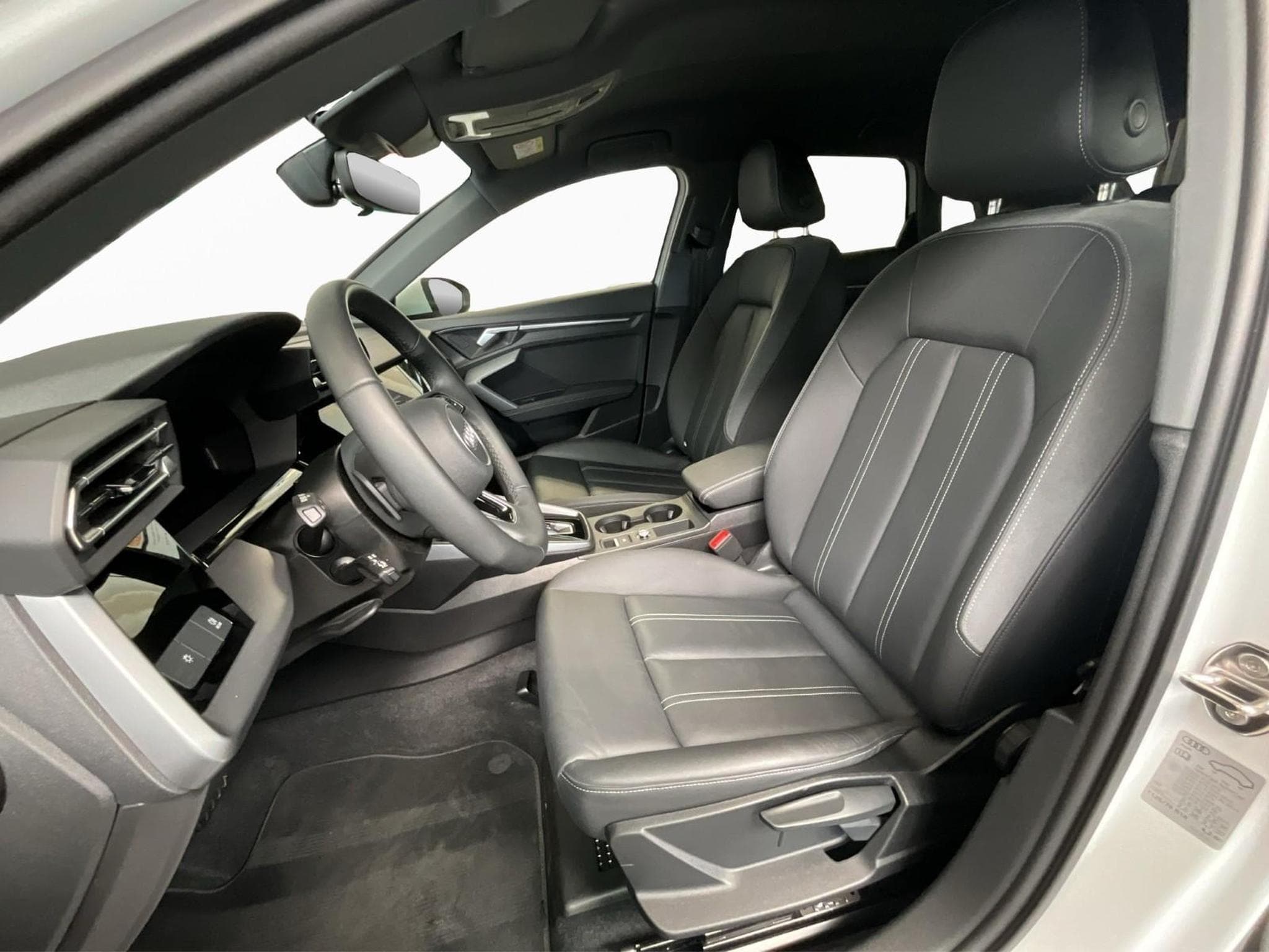 Audi A3 SB+Advanced+S-Tronic+P.Business+LED+Navi (2025) - Photo 9