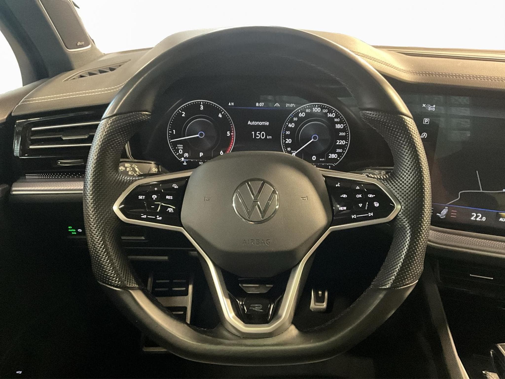 VW Touareg R-Line+V6+4M+DSG+Black-Style+Pano+AHK+Stand-H.+Luft. (2021) - Foto 10