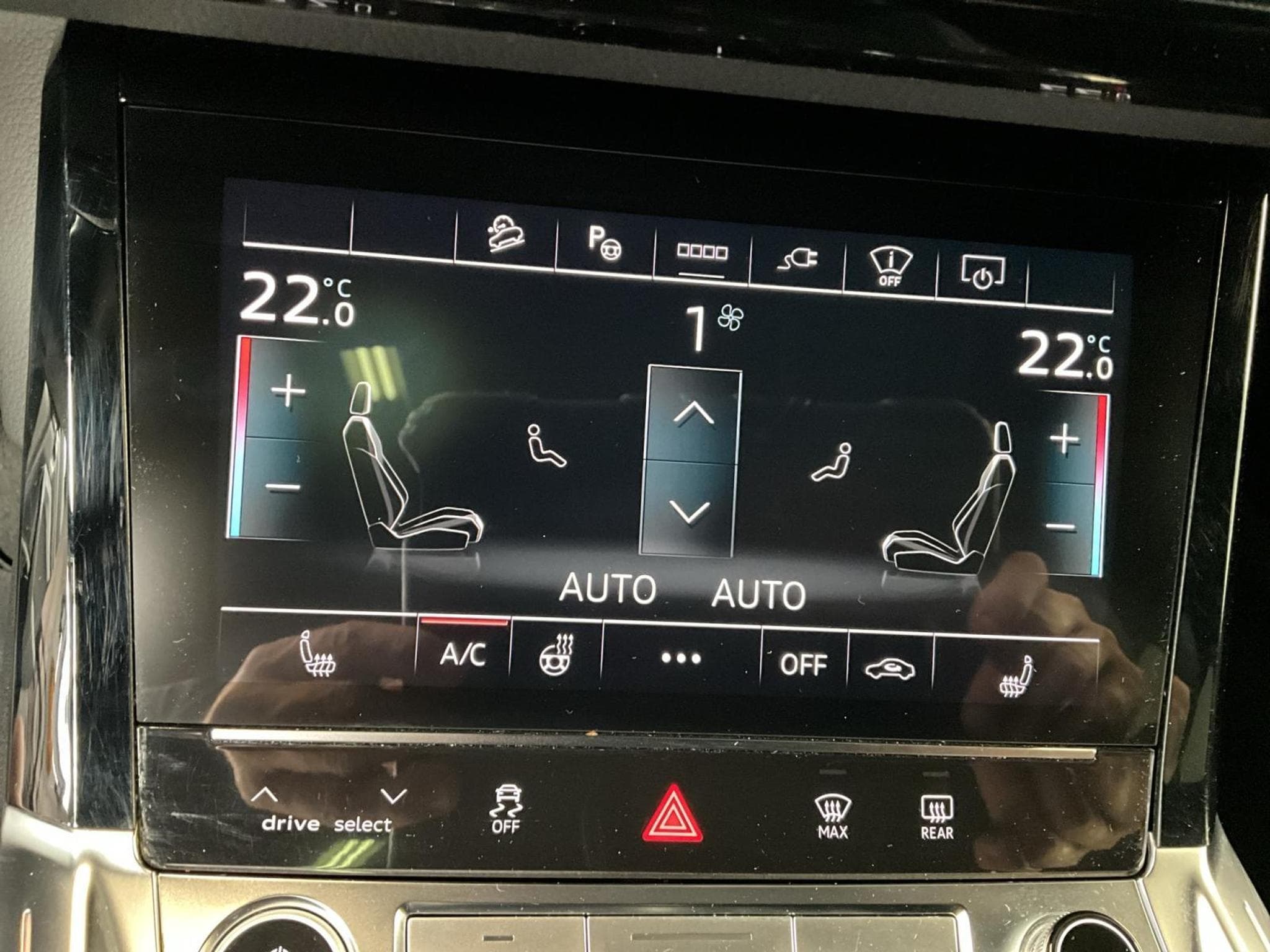 Audi Q8 E-Tron55+Advanced+Quattro+P.Premium (2023) - Photo 21