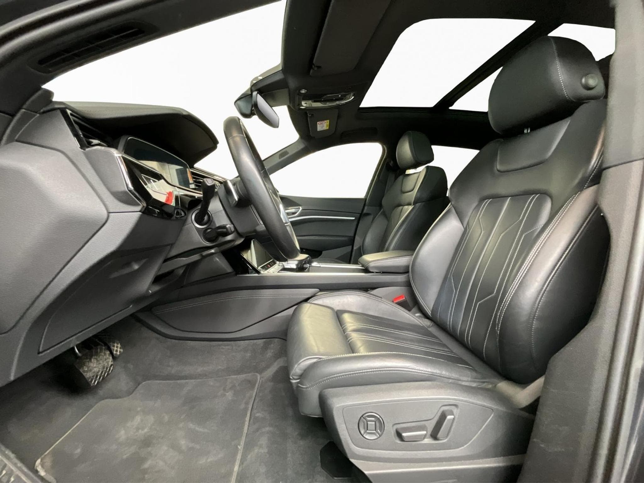 Audi Q8 E-Tron55+Advanced+Quattro+P.Premium (2023) - Photo 9