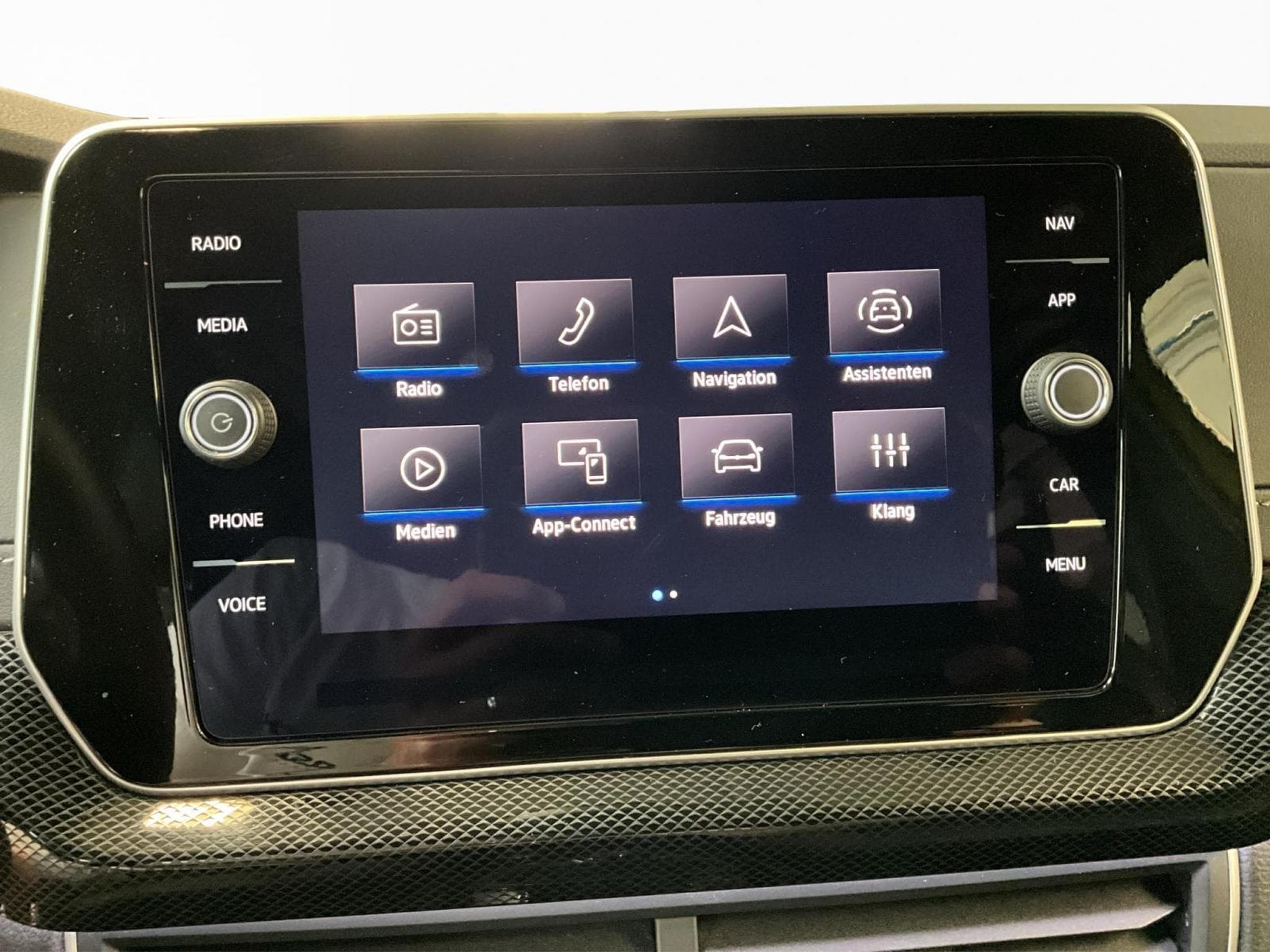 VW T-Cross R-Line+DSG+IQ-Light+RearView+Navi+AHK (2024) - Foto 13