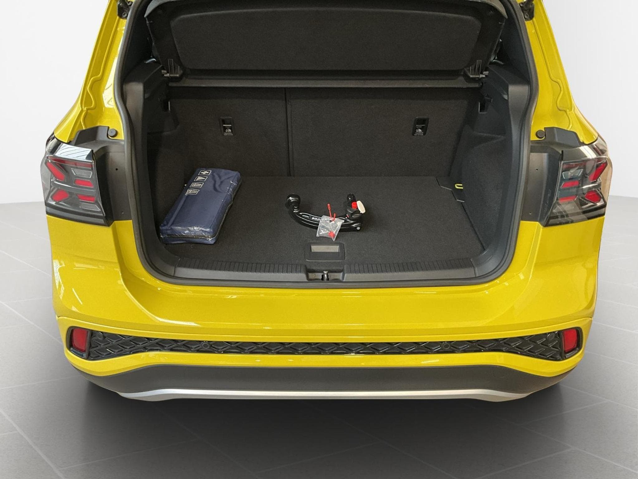 VW T-Cross R-Line+DSG+IQ-Light+RearView+Navi+AHK (2024) - Foto 16