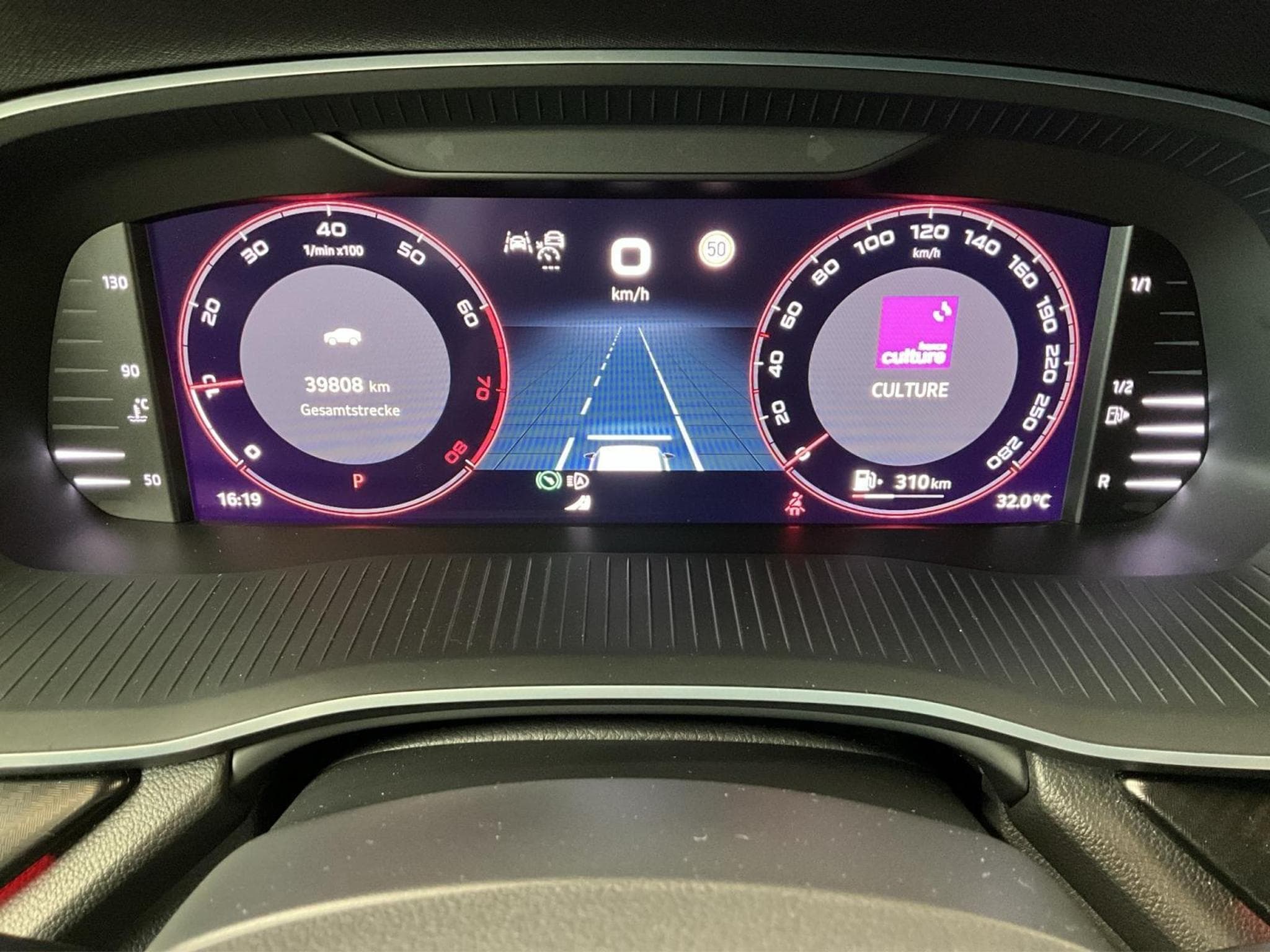 Skoda Octavia RS+DSG+Head.Up+P.Ass.-Drive+ (2025) - Foto 11