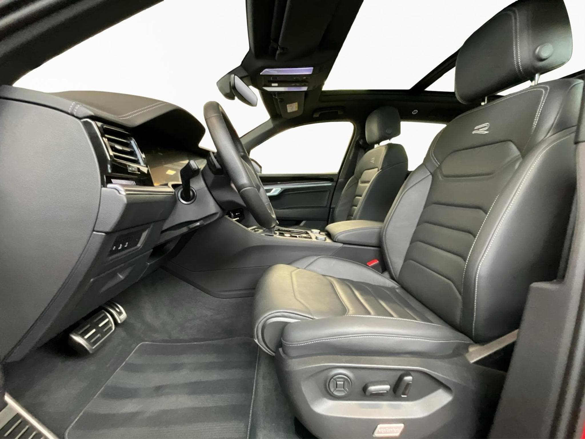 VW Touareg R-Line+DSG+4M+IQ-Drive+Pano+Keyless+P.Travel+ (2025) - Foto 9