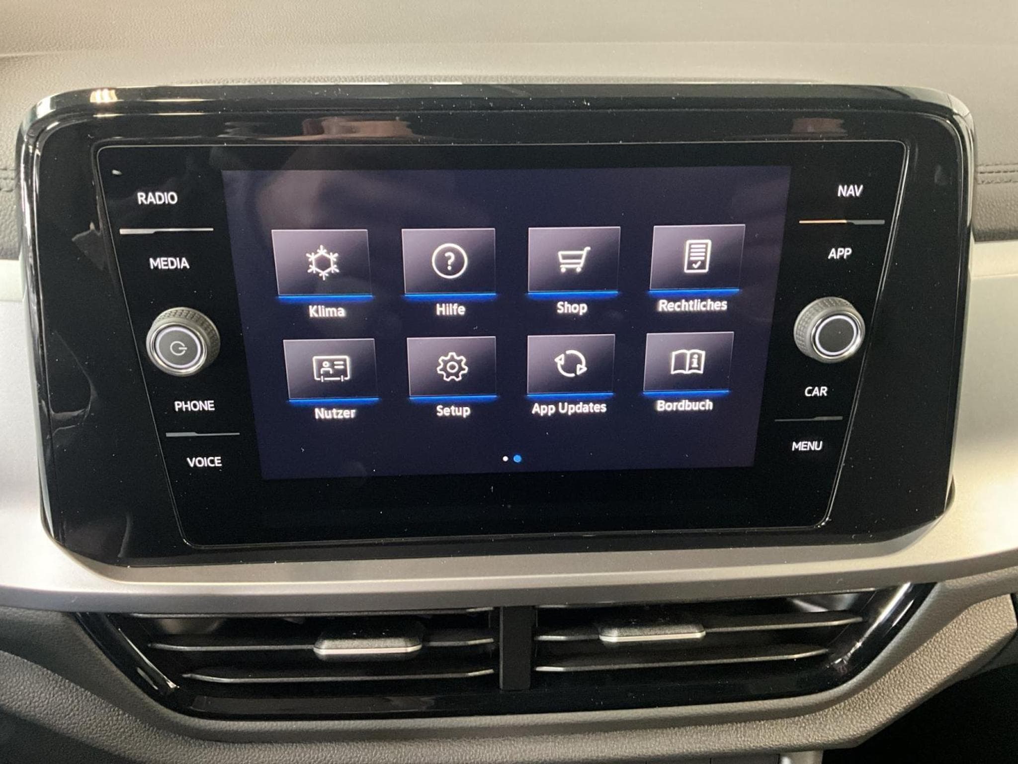 VW T-Roc Life+DSG+P.Travel+P.Select+RearView+LED (2025) - Foto 18