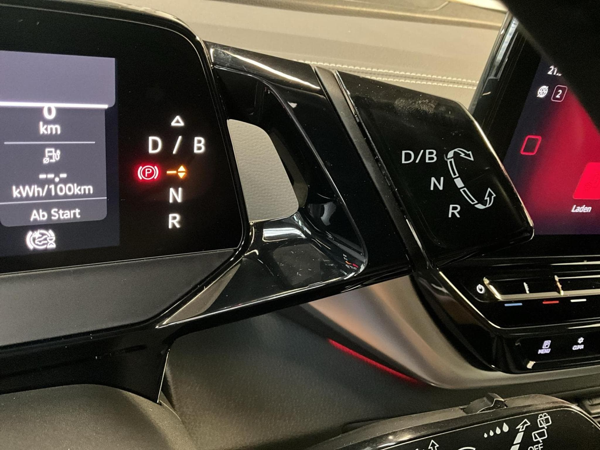 VW ID.4 77kWh+4Motion+Pro-Performance+P.Design+P.Confort+P.Sport (2023) - Foto 12