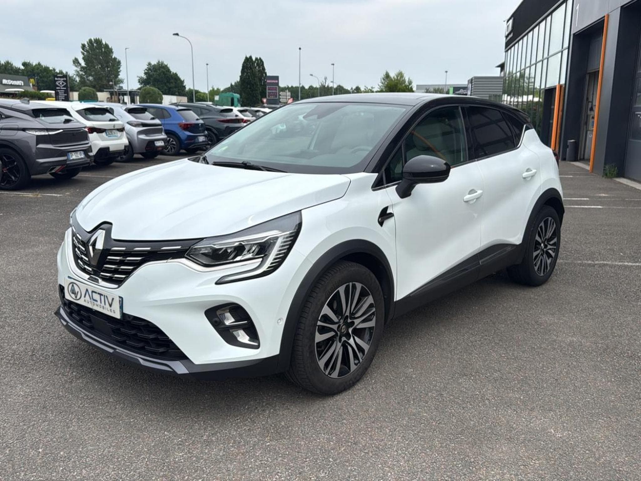 Renault Captur 1.5 BLUE DCI 115 INITIALE PARIS EDC (2020) - Photo 1