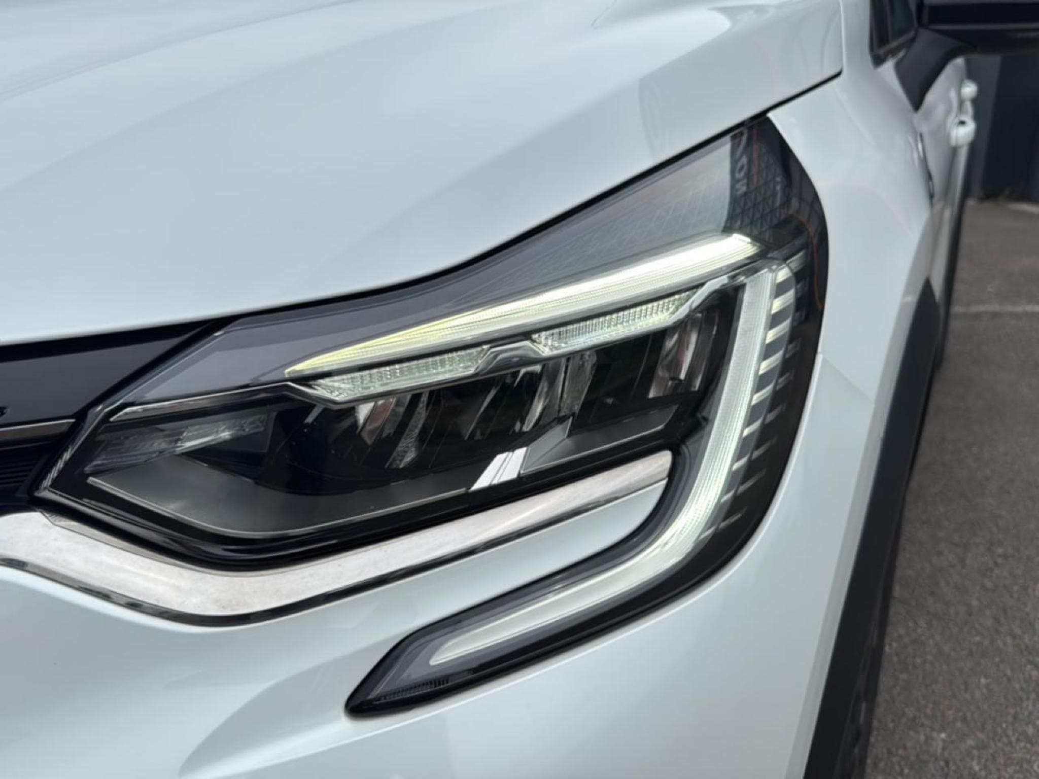 Renault Captur 1.5 BLUE DCI 115 INITIALE PARIS EDC (2020) - Photo 12