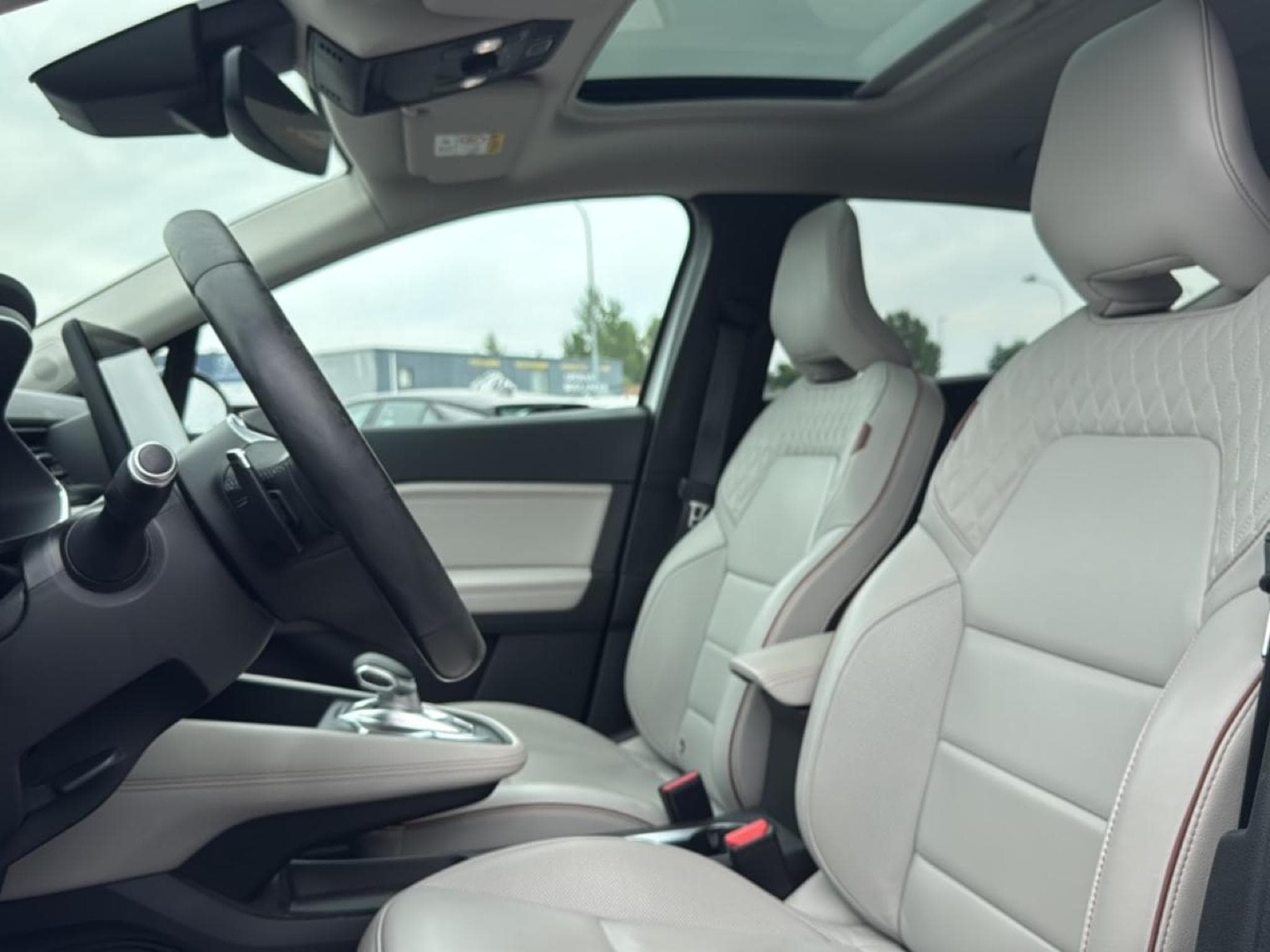Renault Captur 1.5 BLUE DCI 115 INITIALE PARIS EDC (2020) - Photo 13