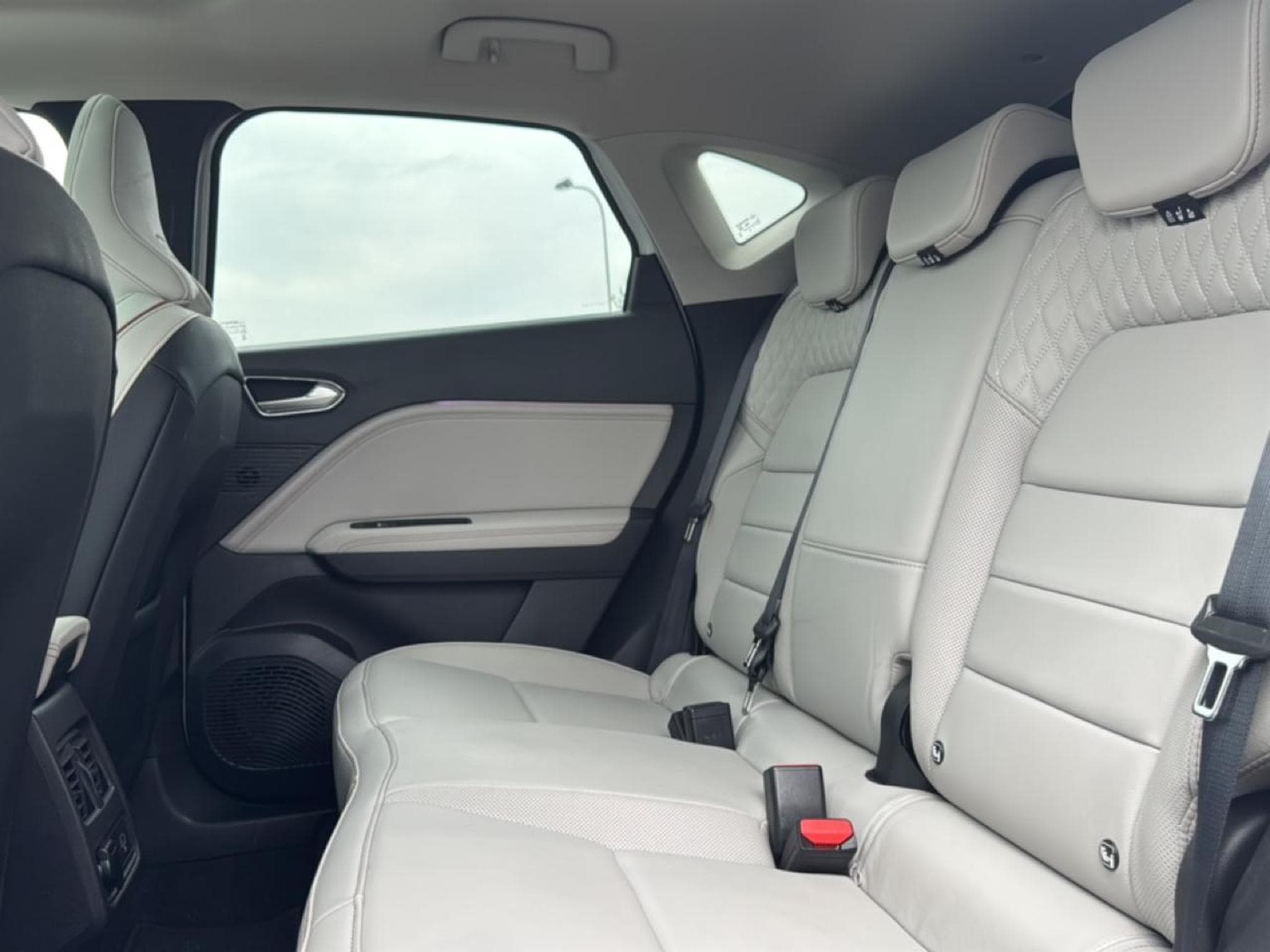 Renault Captur 1.5 BLUE DCI 115 INITIALE PARIS EDC (2020) - Photo 15