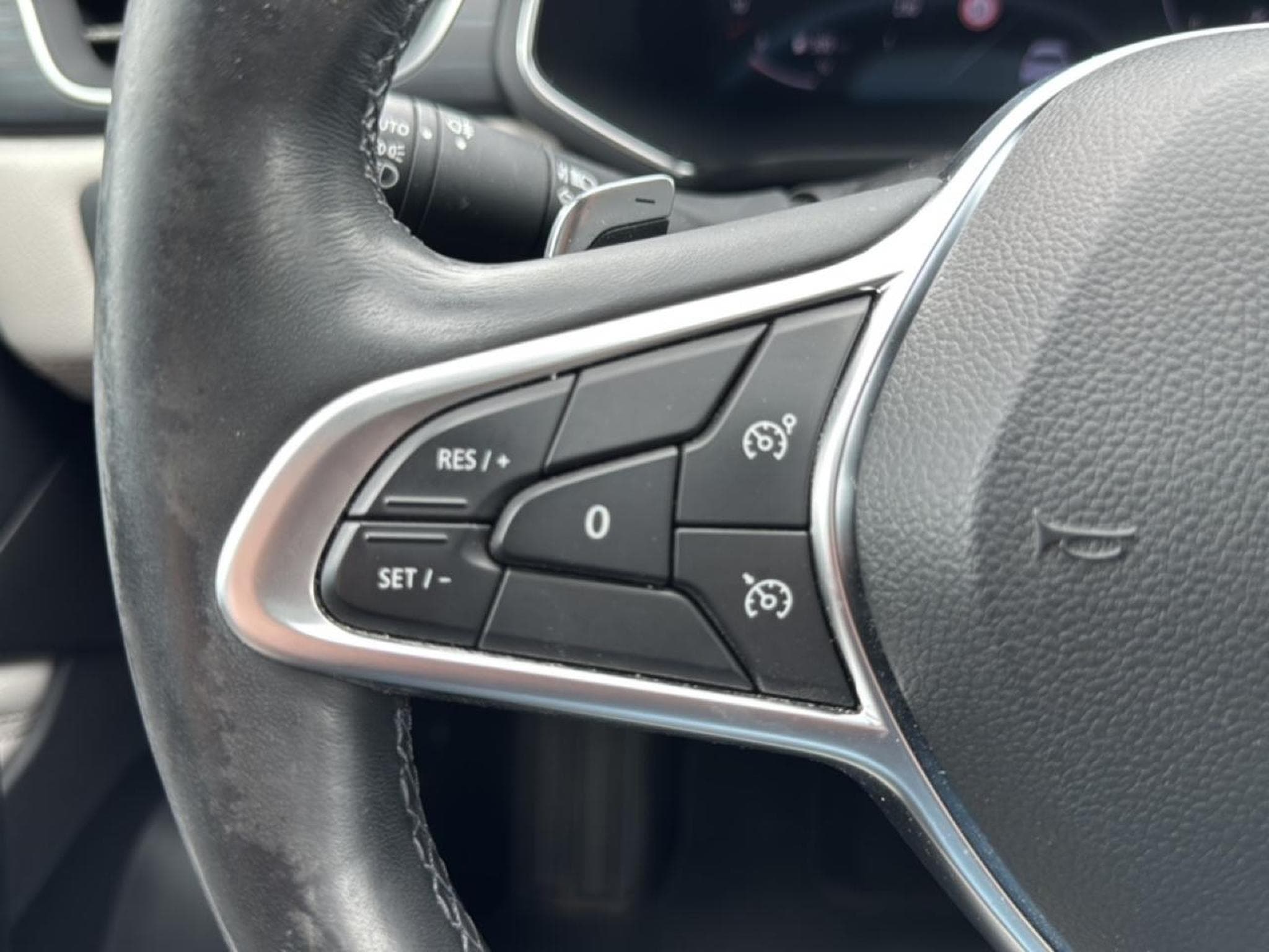 Renault Captur 1.5 BLUE DCI 115 INITIALE PARIS EDC (2020) - Photo 17