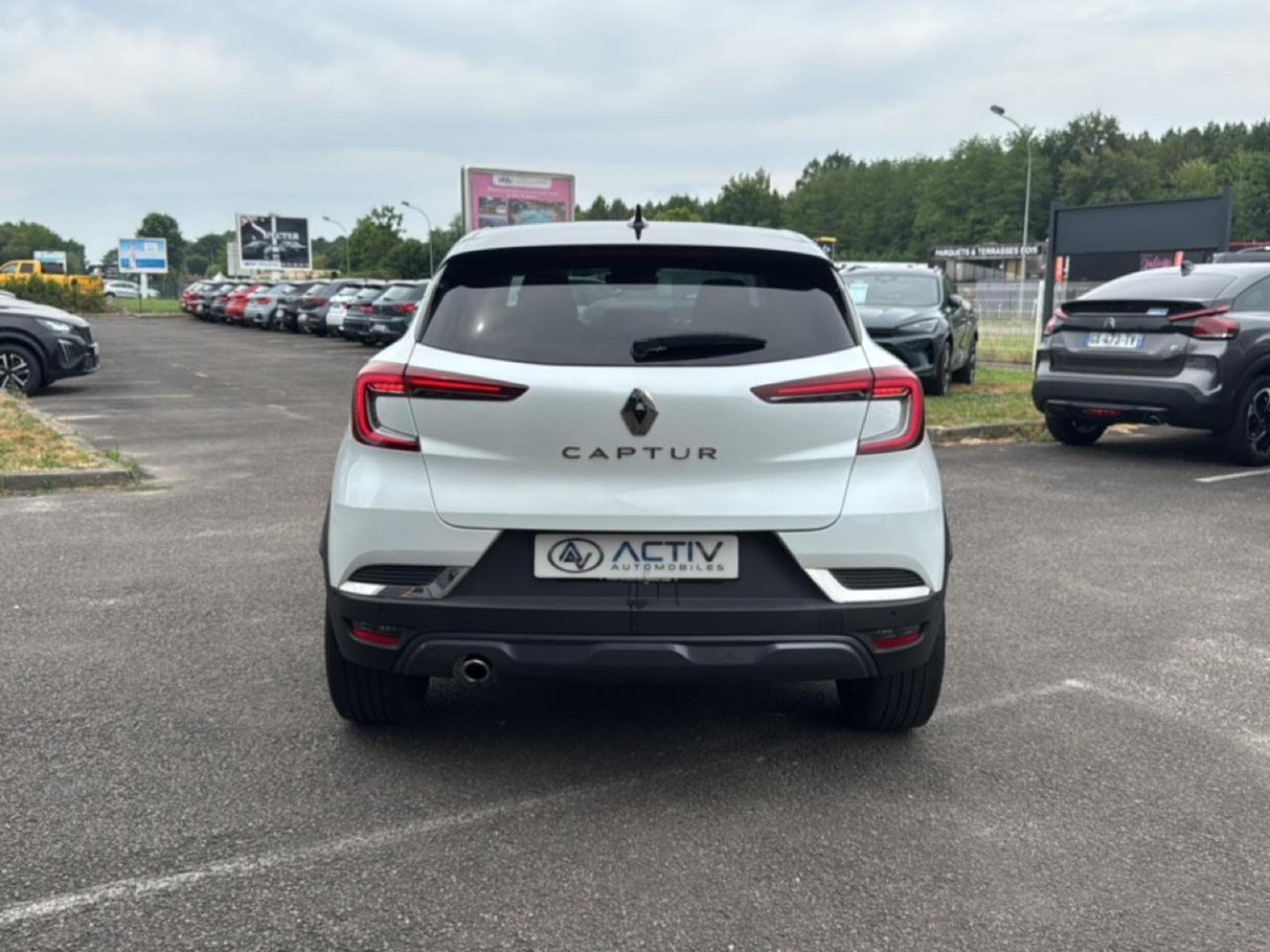 Renault Captur 1.5 BLUE DCI 115 INITIALE PARIS EDC (2020) - Photo 6