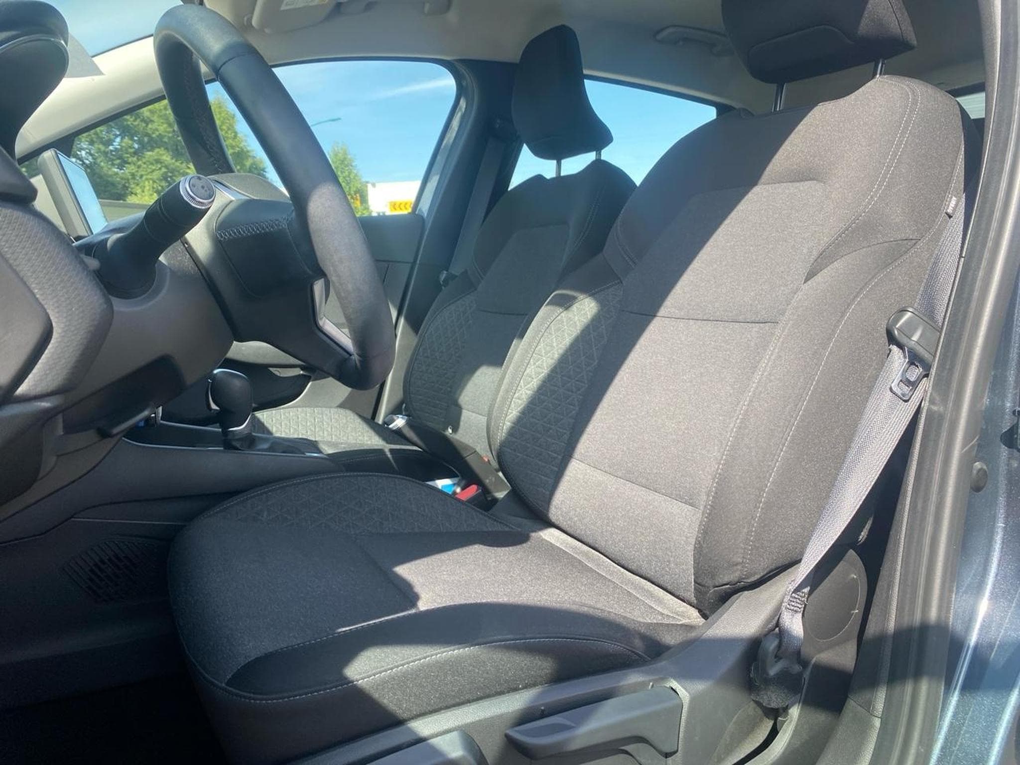 Renault Clio 1.6 E-TECH 140 BUSINESS (2020) - Photo 10