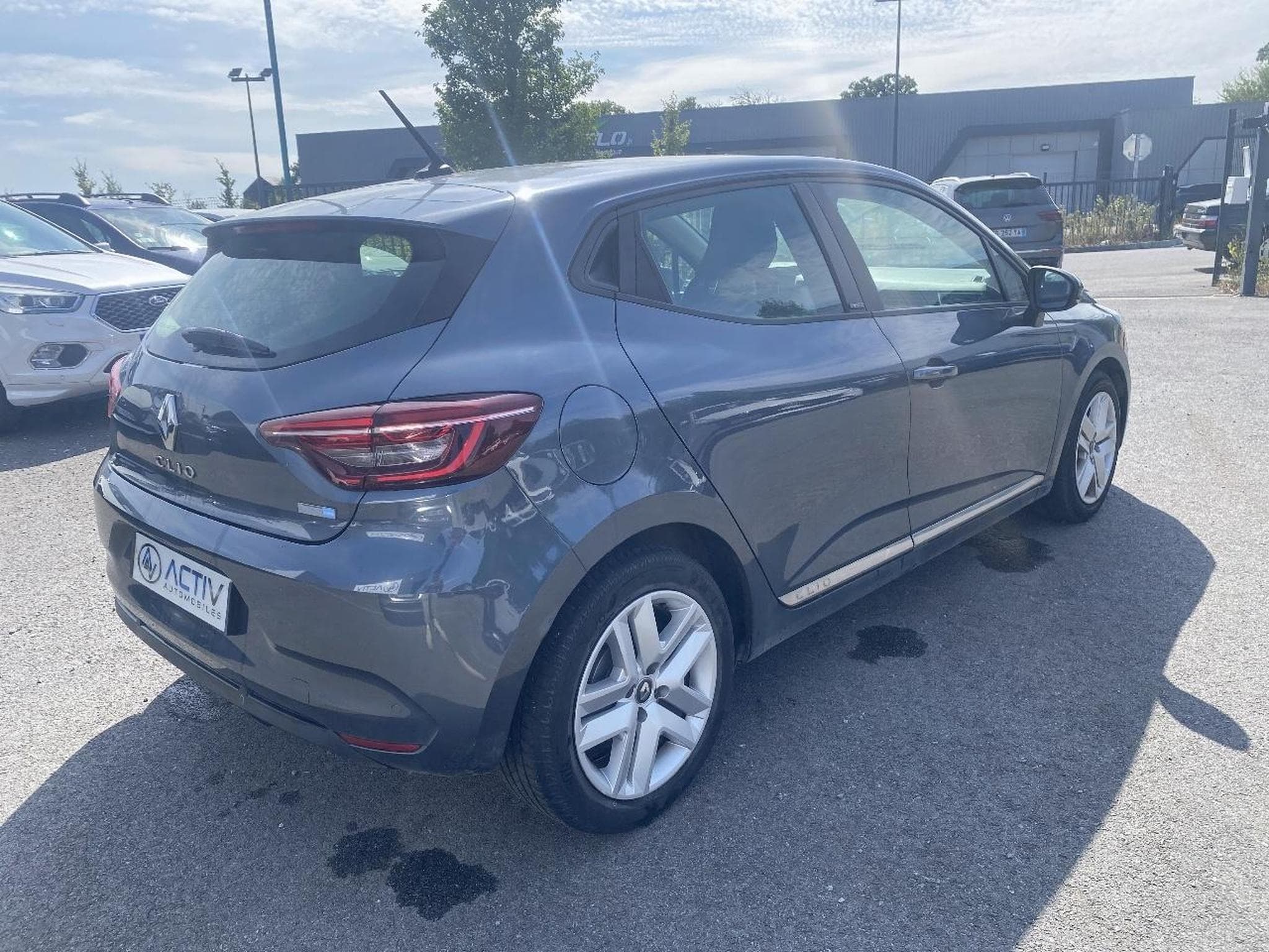 Renault Clio 1.6 E-TECH 140 BUSINESS (2020) - Photo 5