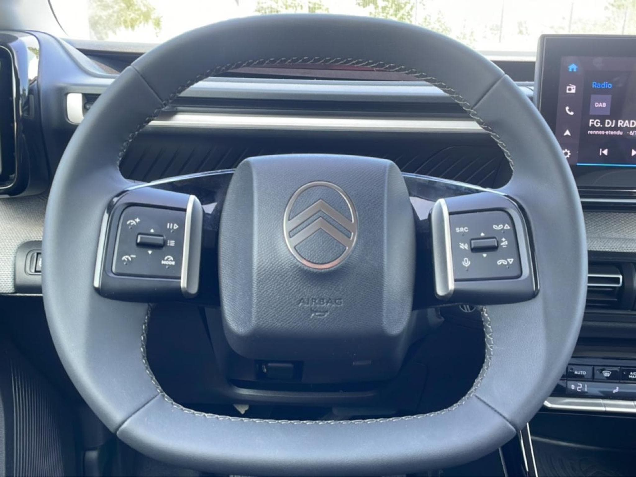 Citroen C3 1.2 TURBO 100 MAX (2025) - Photo 11