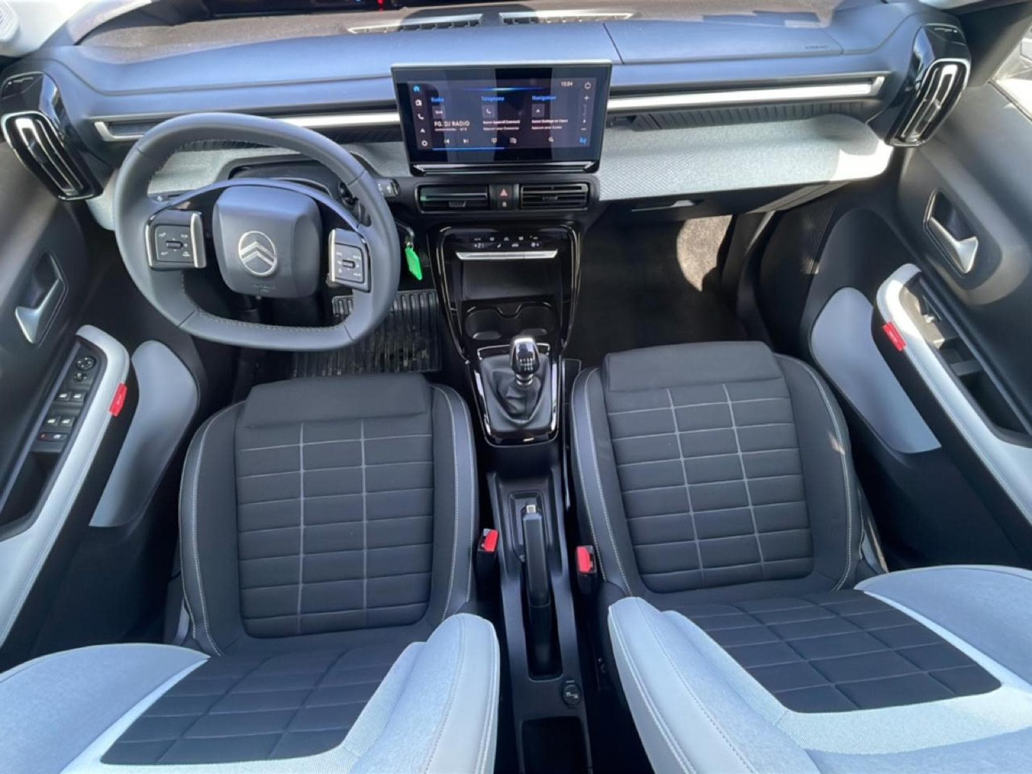 Citroen C3 1.2 TURBO 100 MAX (2025) - Photo 9