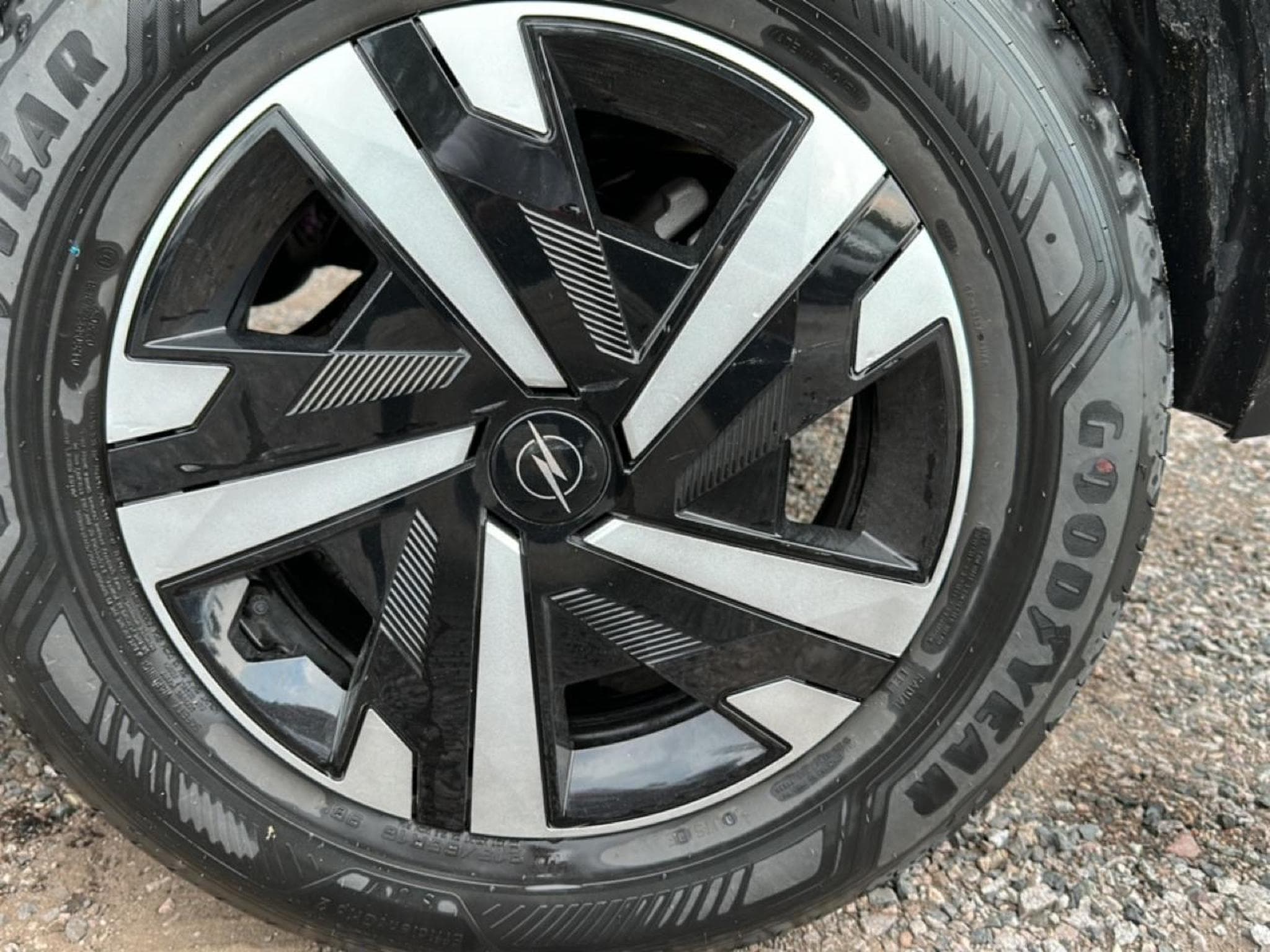 Opel MOKKA 1.2 TURBO HYBRID 136 EDITION E-DCT6 (2025) - Photo 9