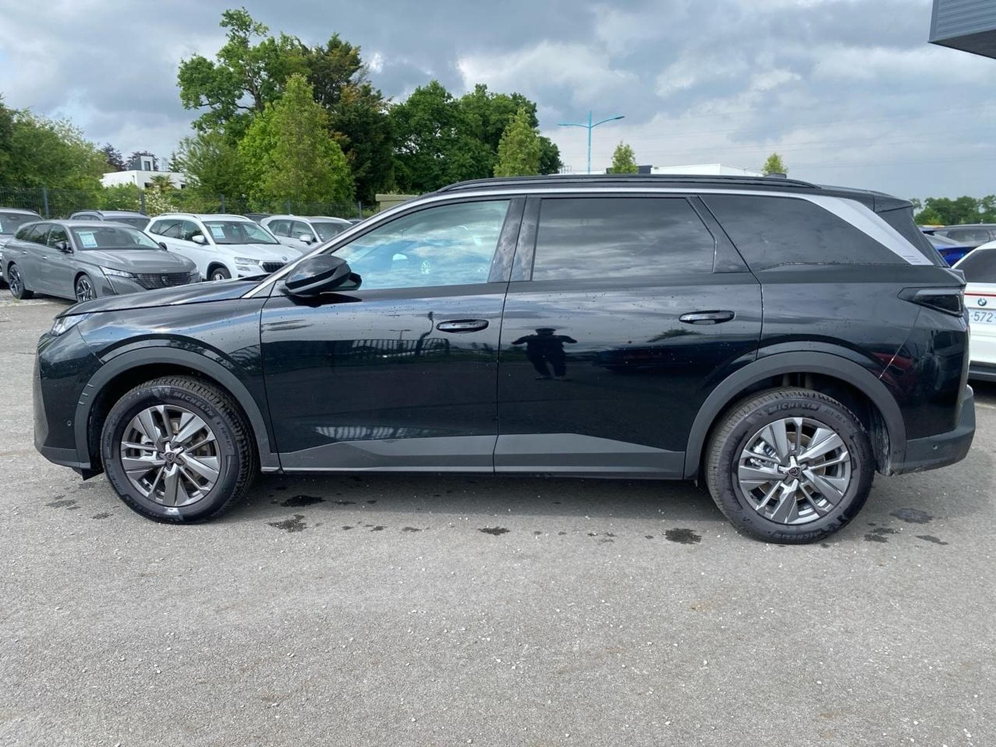Peugeot 5008 HYBRID 145 ALLURE E-DCS6 (2025) - Photo 8
