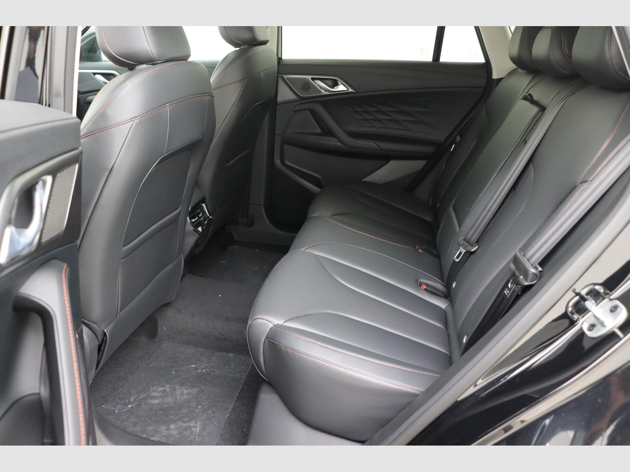 Mg EHS Luxury (2025) - Photo 16