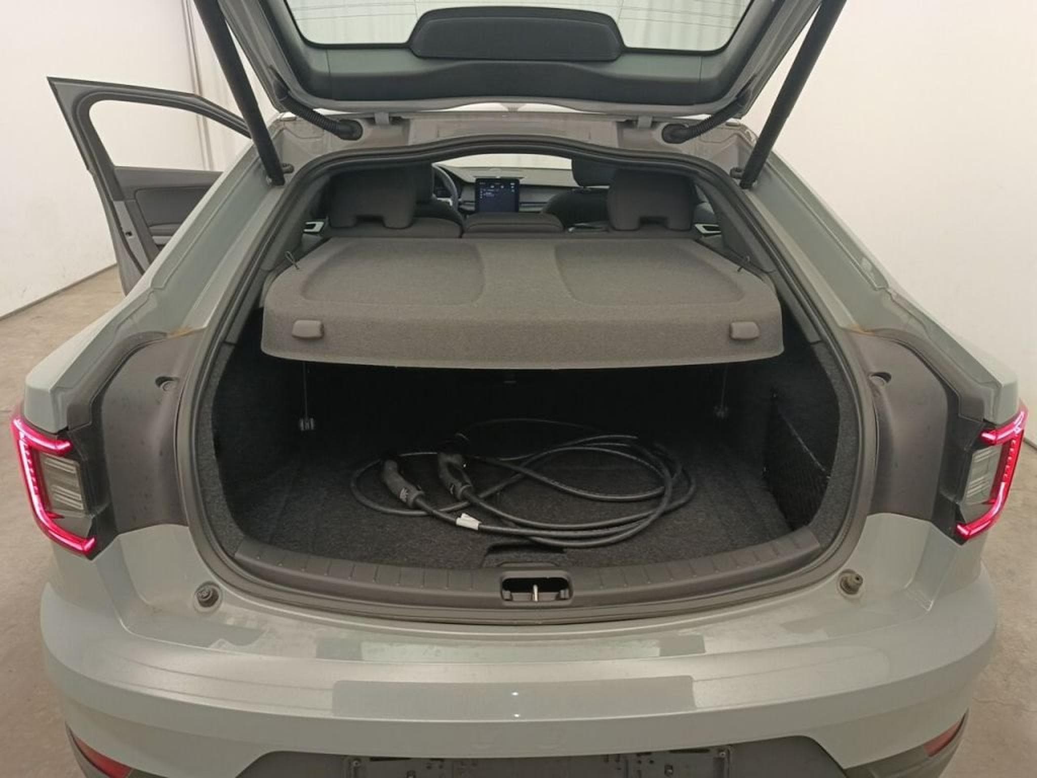 Polestar 2 Pilot Plus Climate (2025) - Photo 13
