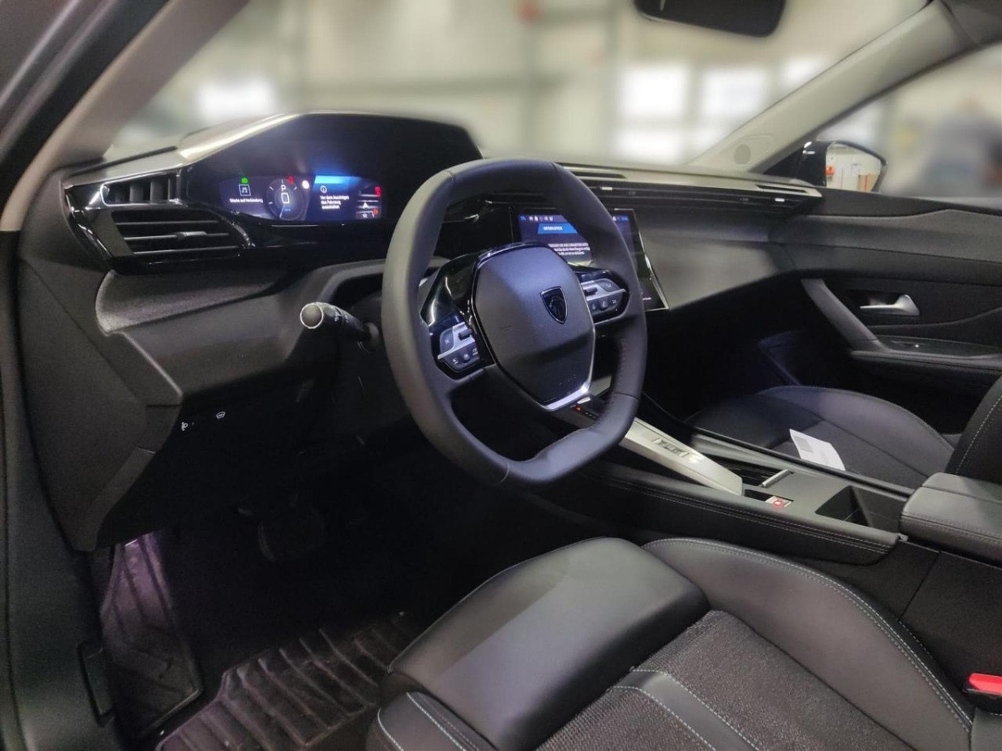 Peugeot 308 Allure 130 hp EAT8 (2024) - Photo 12