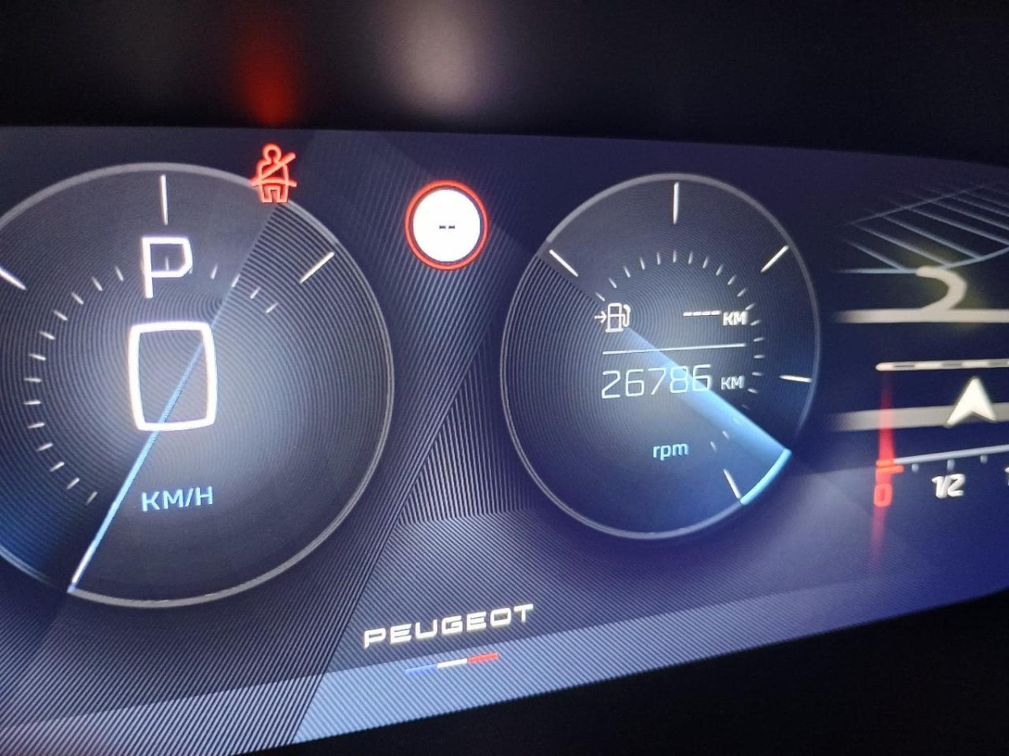 Peugeot 308 Allure 130 hp EAT8 (2024) - Photo 17