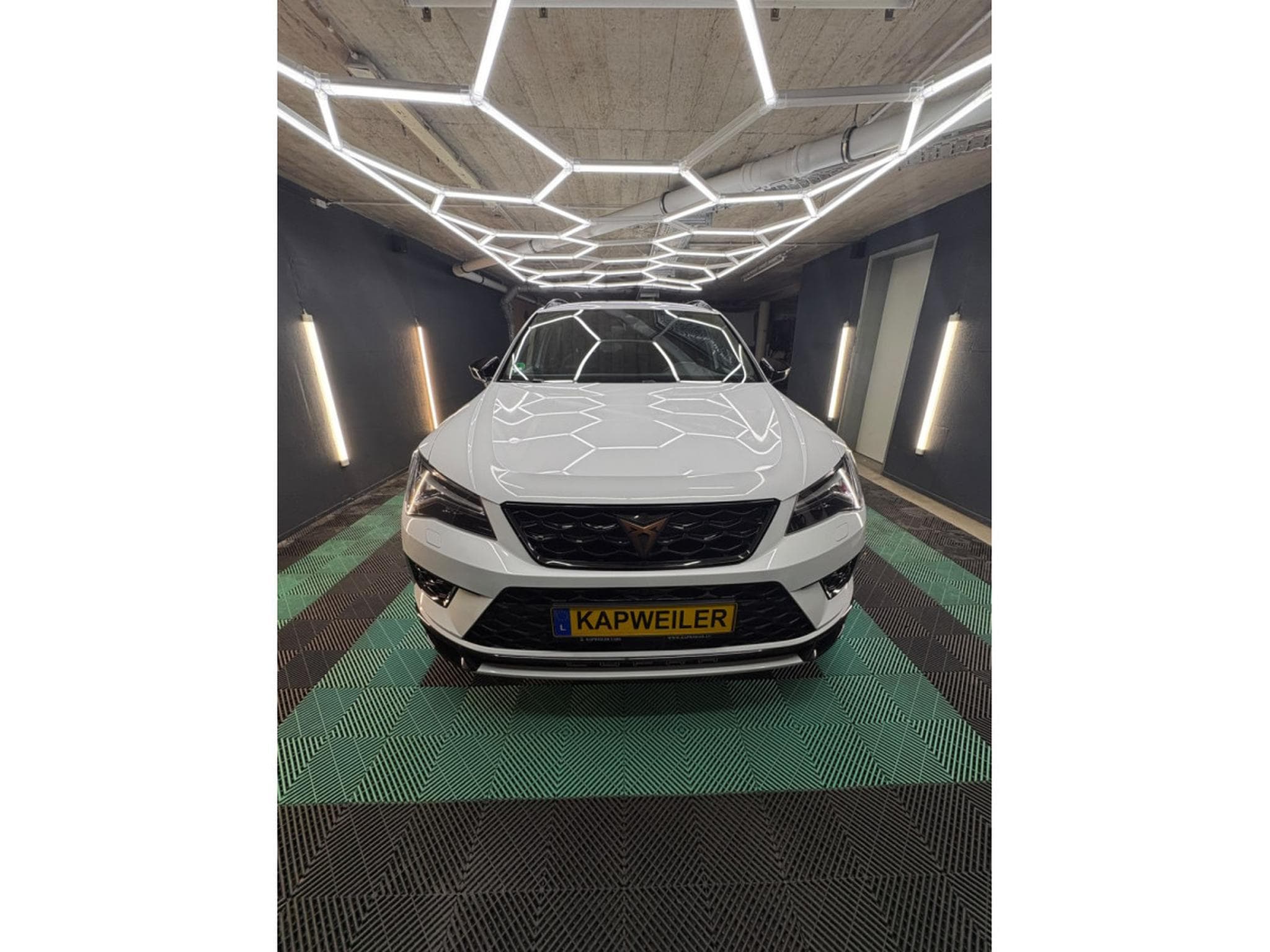 Cupra Ateca 2.0 TSI 221KW aut.,360°Kamera, Beats Sound, Assist, 19", Key (2018) - Photo 1