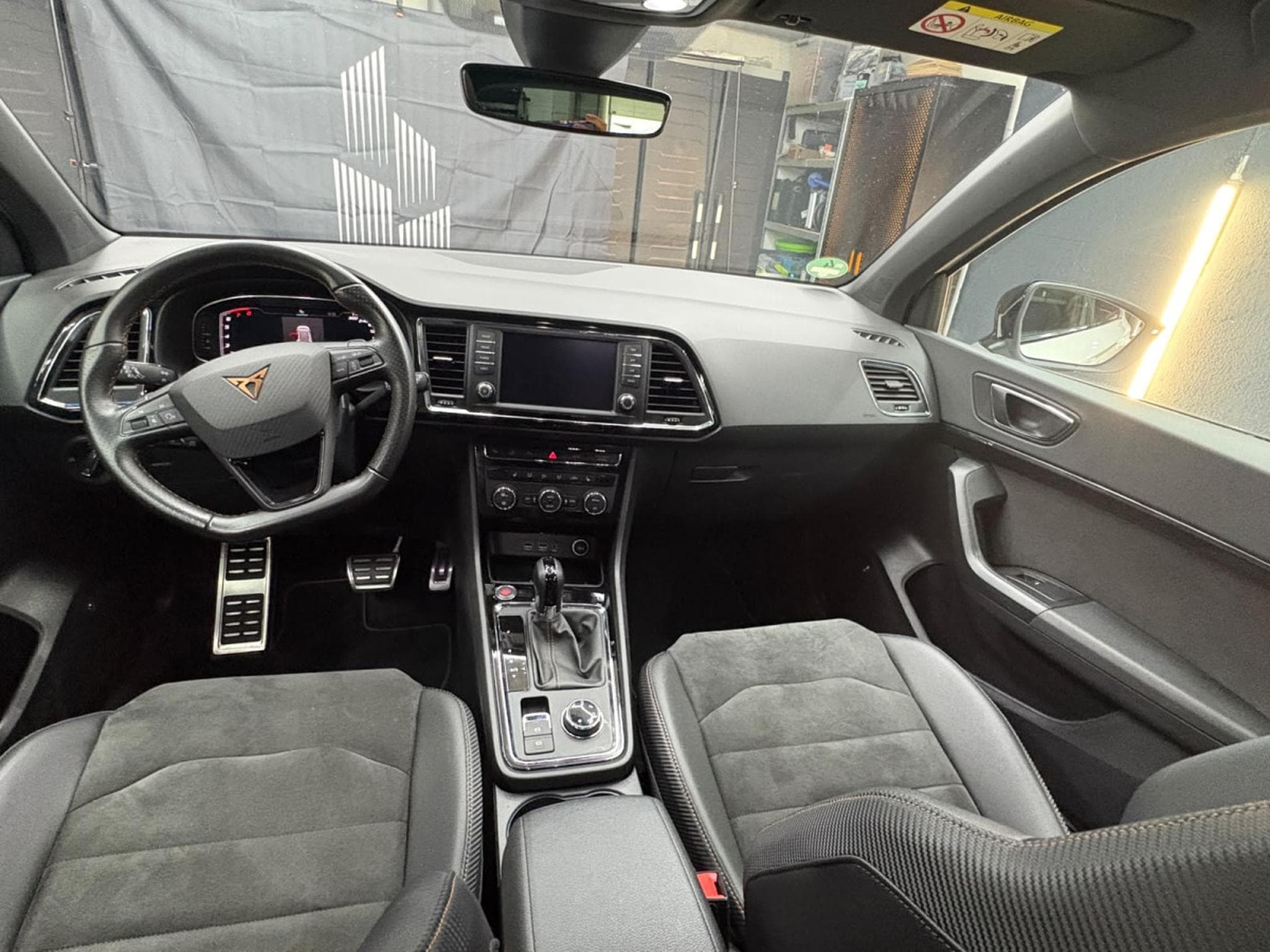 Cupra Ateca 2.0 TSI 221KW aut.,360°Kamera, Beats Sound, Assist, 19", Key (2018) - Photo 6