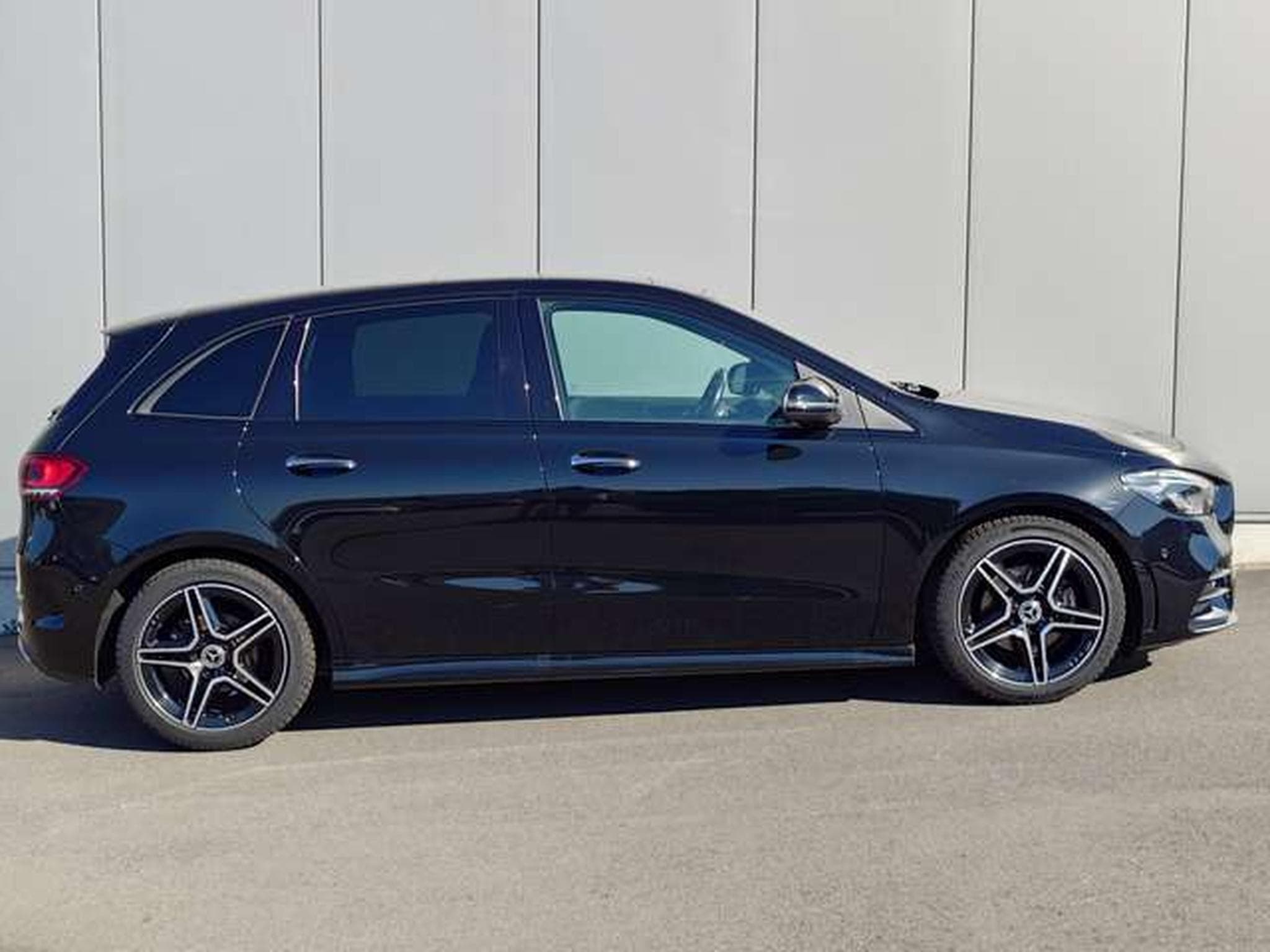 Mercedes B 200 B 200 d  150 AMG Line AMG Line (2022) - Foto 2