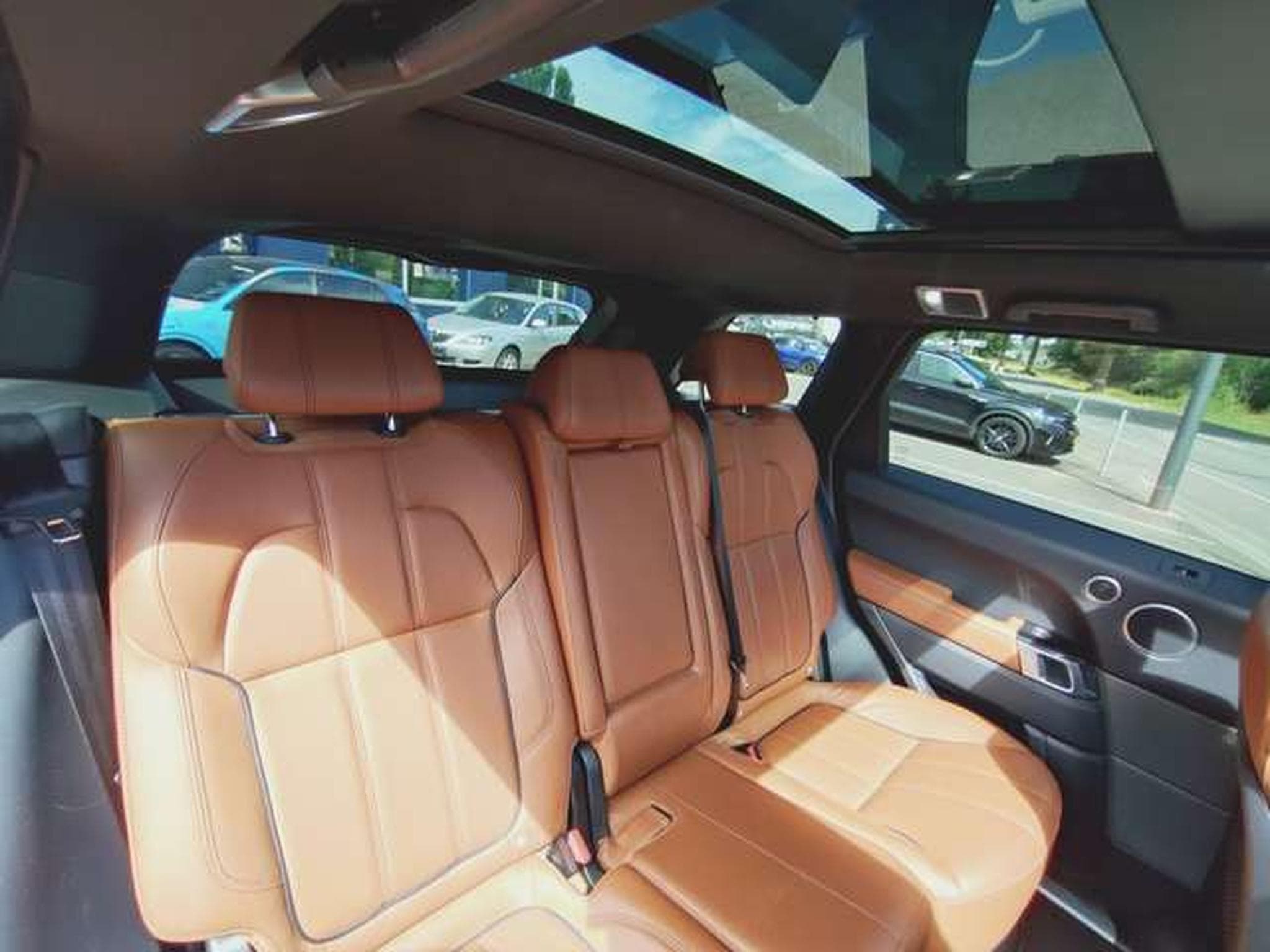 Land-Rover Range Rover Sport HSE (2017) - Foto 11