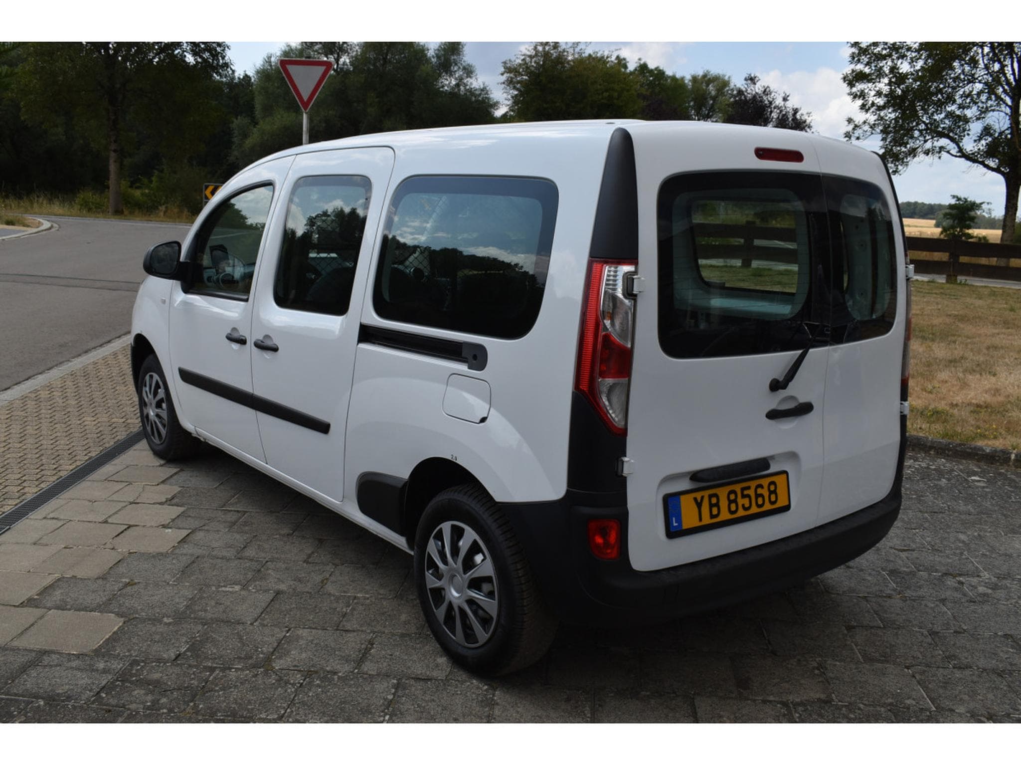 Renault Kangoo 1,5 DCi 95 Maxi  42000km (2021) - Photo 6