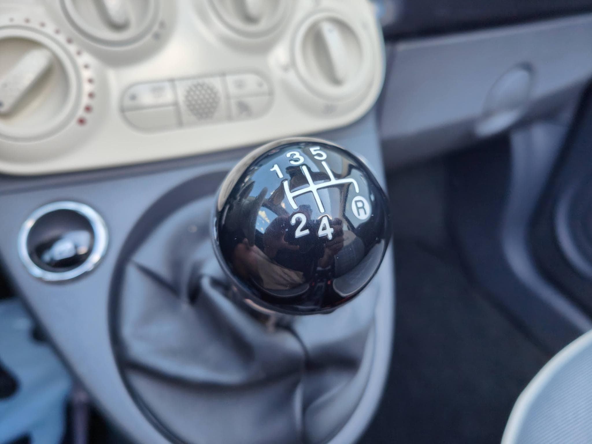 Fiat 500 1.2 CABRIO GPS CLIM CRUISE BLUETOOTH (2018) - Photo 19