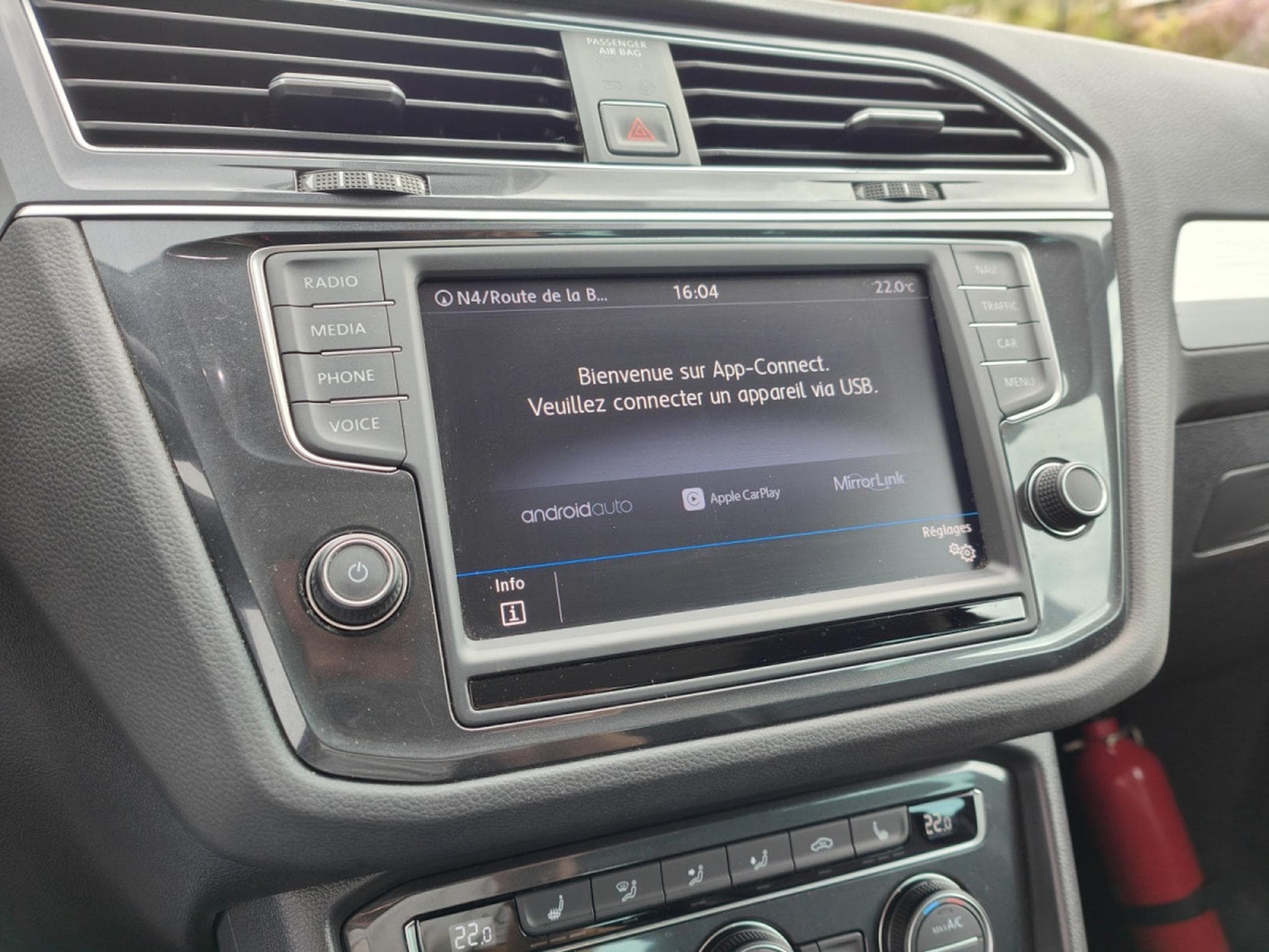 VW Tiguan 1.4 TSI CARPLAY TOIT OUVRANT CUIR GPS BLUETOOTH CAMERA (2017) - Photo 18