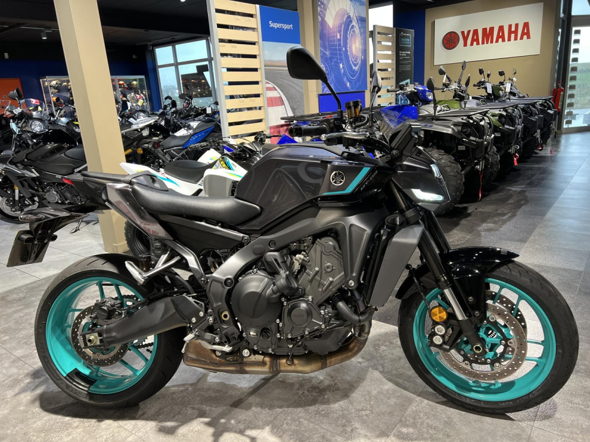Yamaha MT09 Y-AMT (2024) - Photo 1