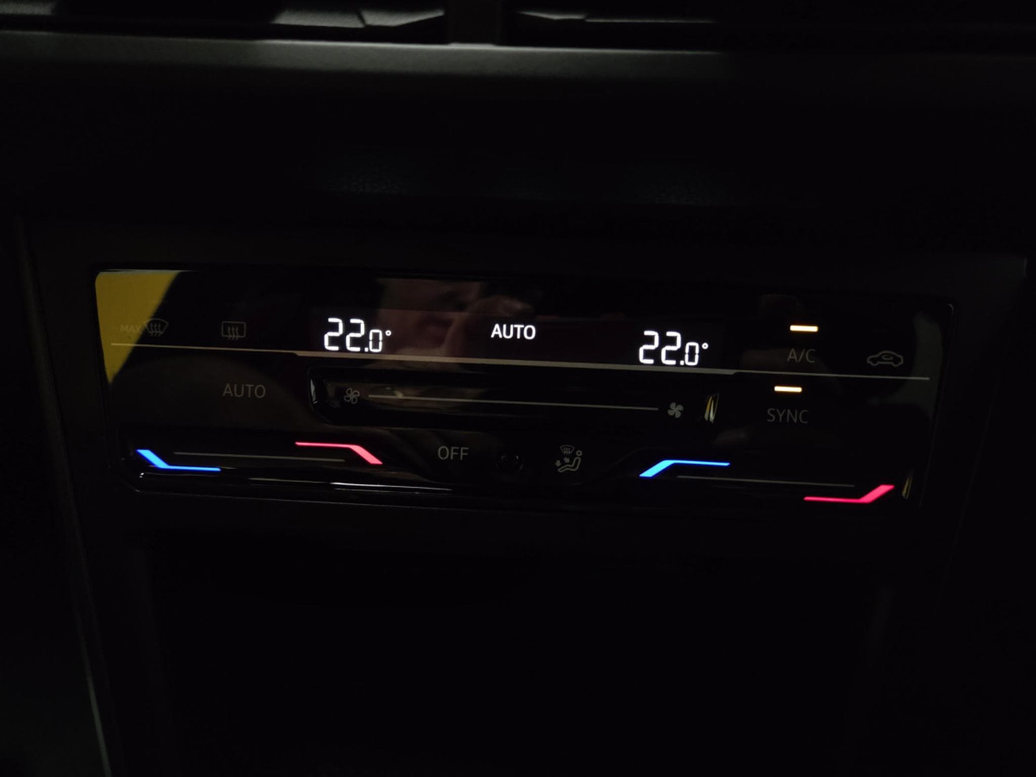 VW Polo TSI R-LINE 95CV (2023) - Photo 19