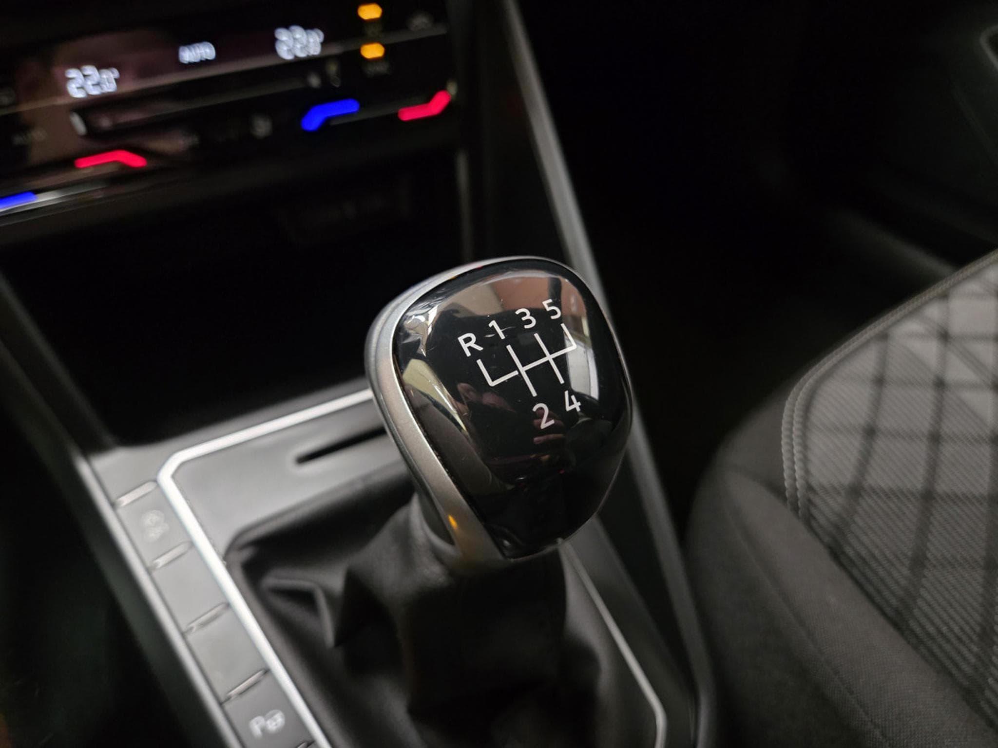 VW Polo TSI R-LINE 95CV (2023) - Photo 20
