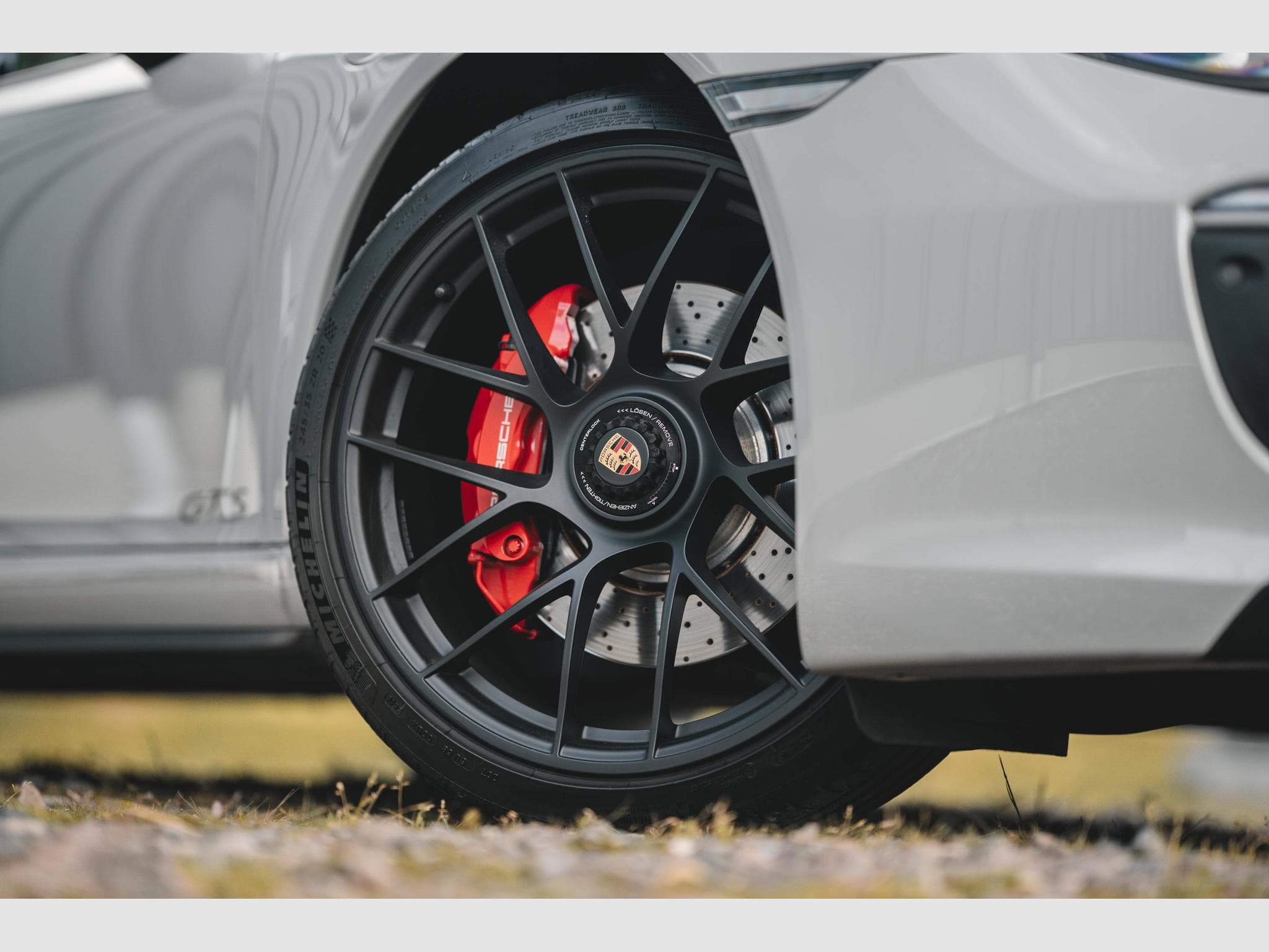 Porsche 911 Targa 4 GTS Gris Craie Rare – 1ère Main – Porsche Approved (2018) - Foto 36