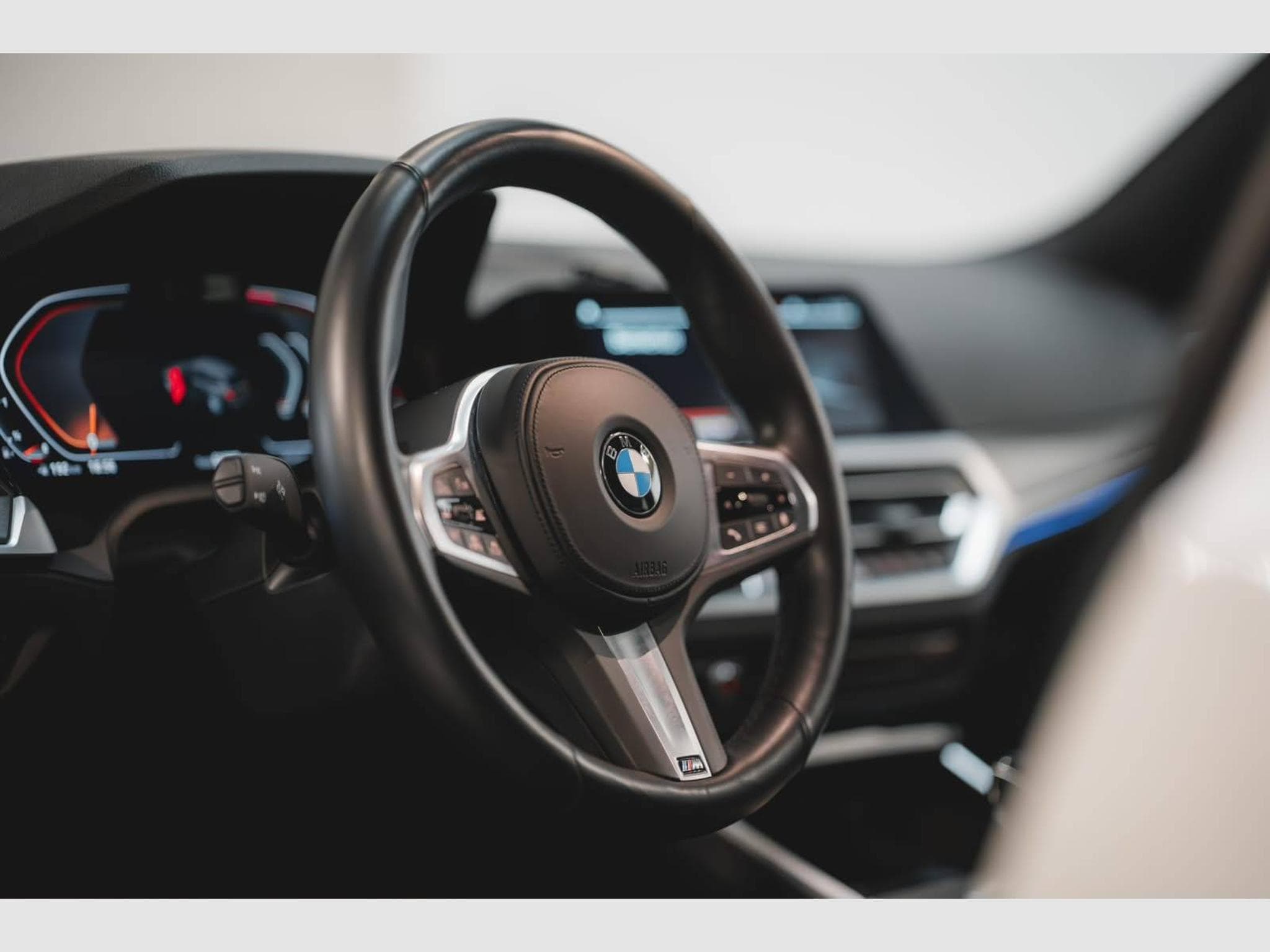 BMW Série 3 330 i xDrive M Sport – 1ère Main – Suivi BMW (2020) - Foto 12