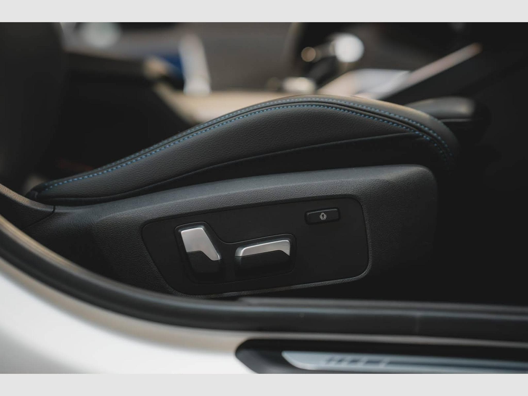 BMW Série 3 330 i xDrive M Sport – 1ère Main – Suivi BMW (2020) - Foto 13