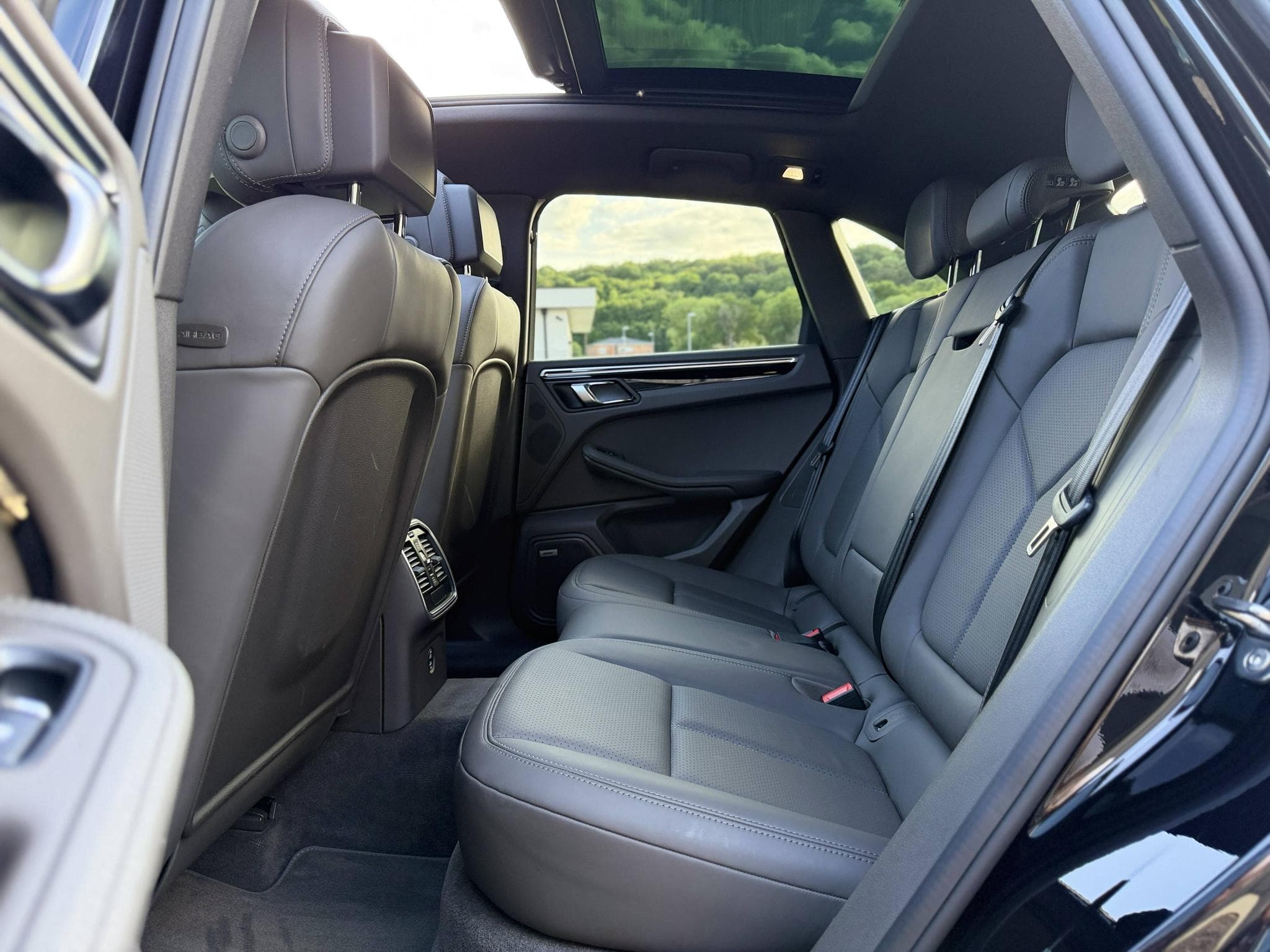 Porsche Macan S 3.0 V6 354ch – 1ère Main, Très Belle Configuration, Malus (2019) - Foto 35
