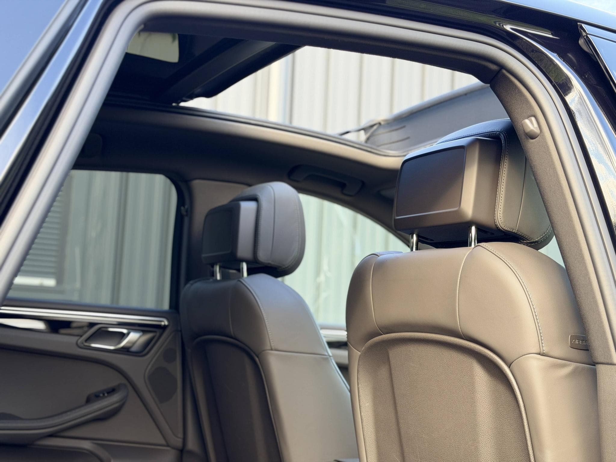 Porsche Macan S 3.0 V6 354ch – 1ère Main, Très Belle Configuration, Malus (2019) - Foto 36