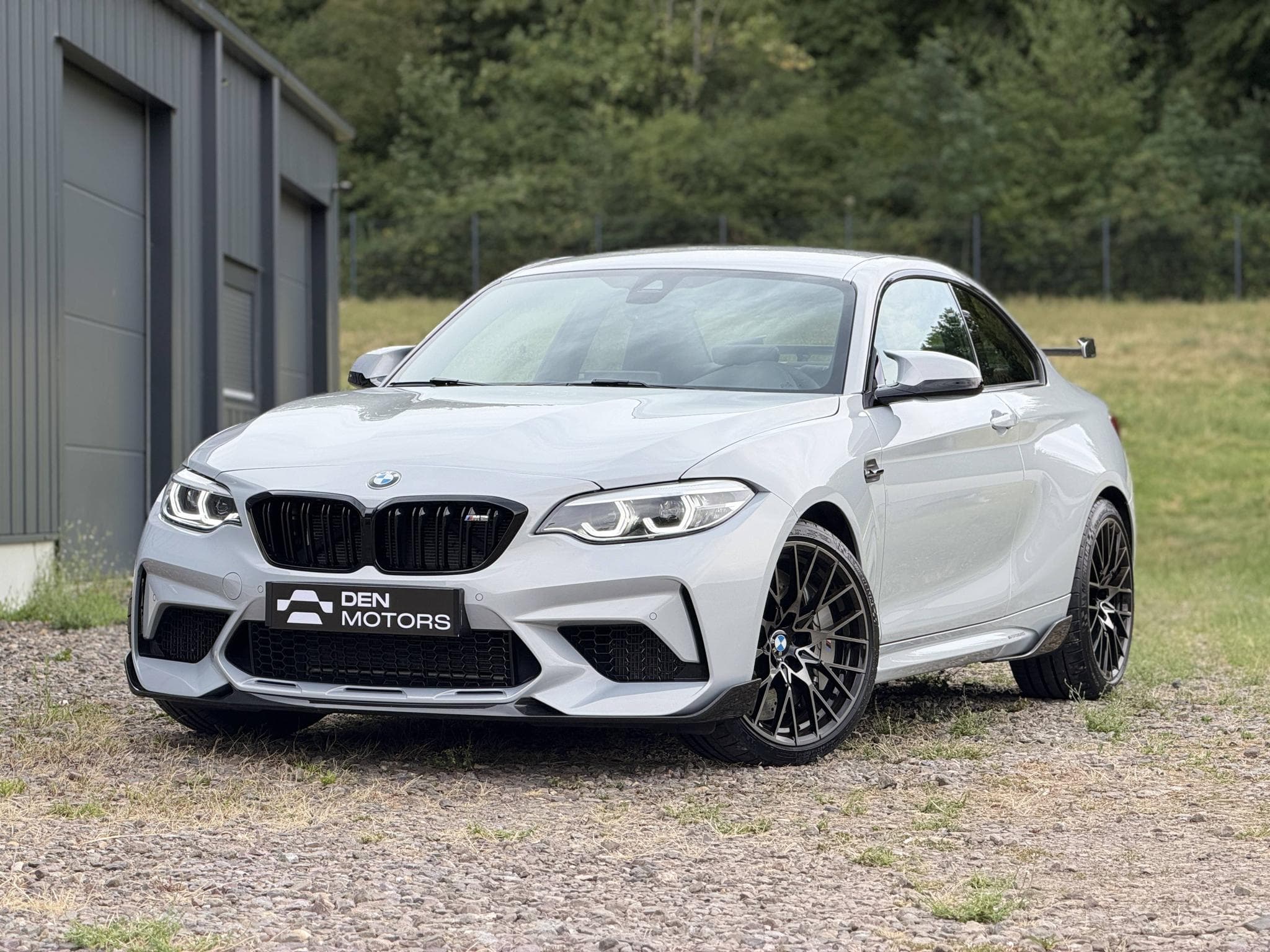 BMW M2 Competition DKG 410ch - 1ère Main / Gris Hockenheim / Pack M (2019) - Photo 2