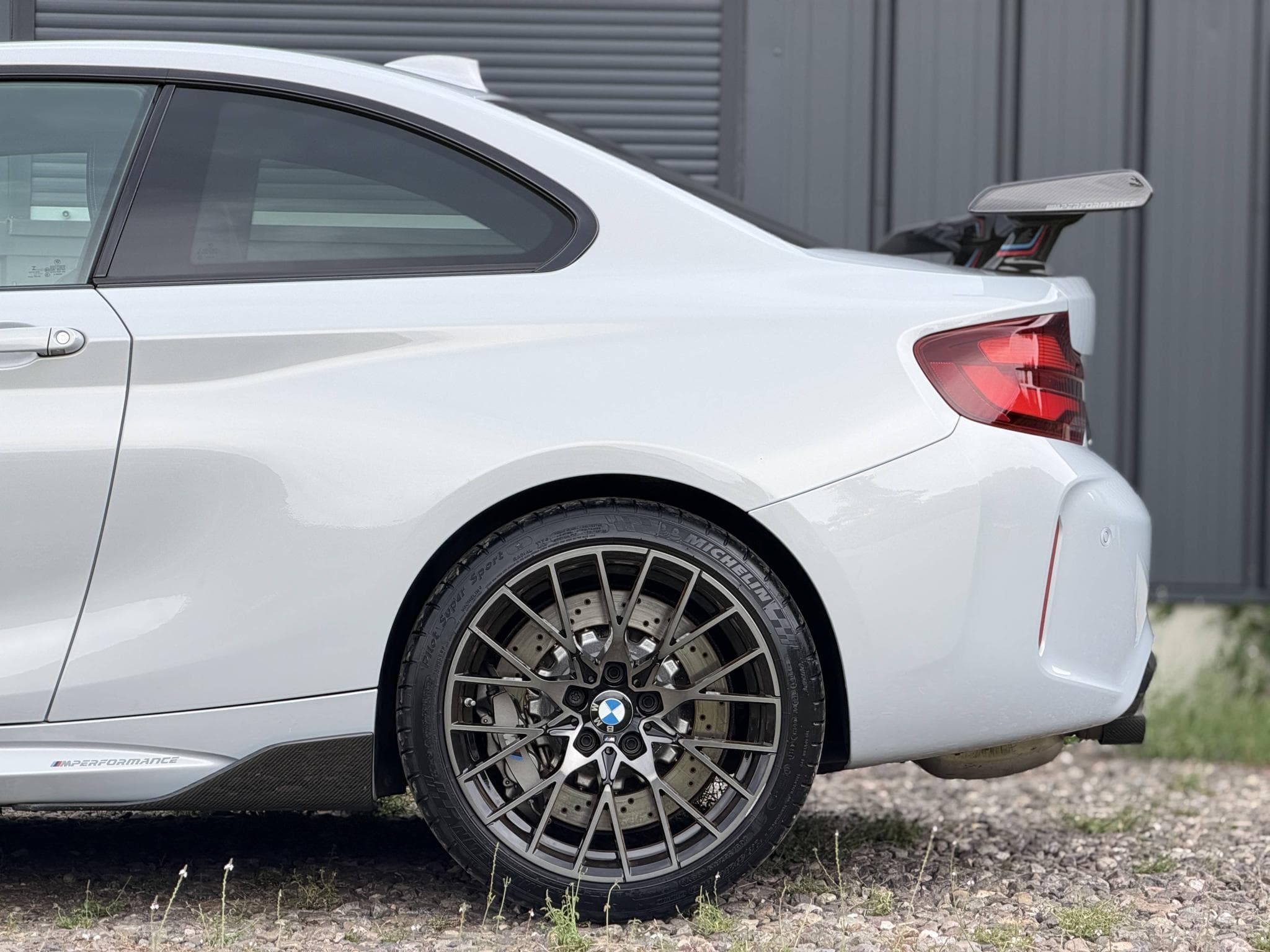 BMW M2 Competition DKG 410ch - 1ère Main / Gris Hockenheim / Pack M (2019) - Photo 27