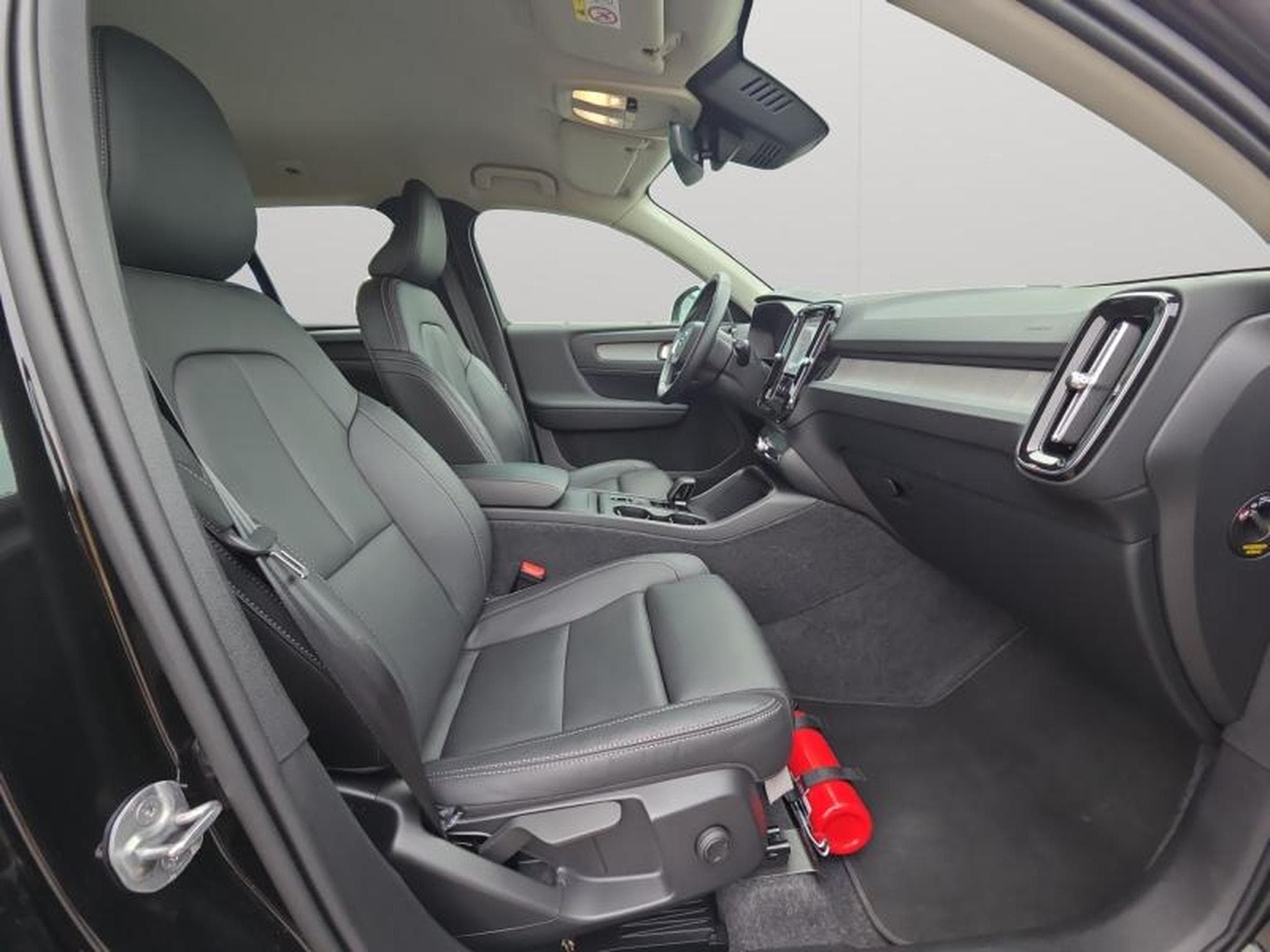 Volvo XC40 B3 Core 2026 / Essence (2025) - Foto 15