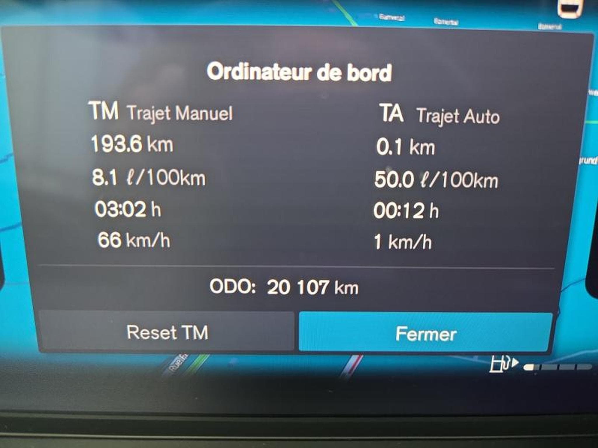 Volvo XC40 B3 Core 2026 / Essence (2025) - Foto 18