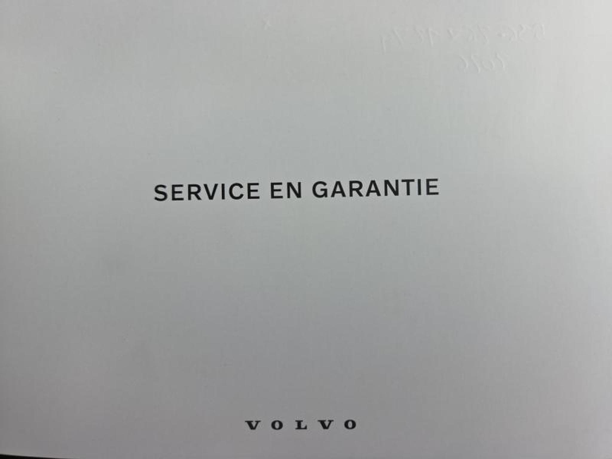 Volvo XC40 B3 Core 2026 / Essence (2025) - Foto 22