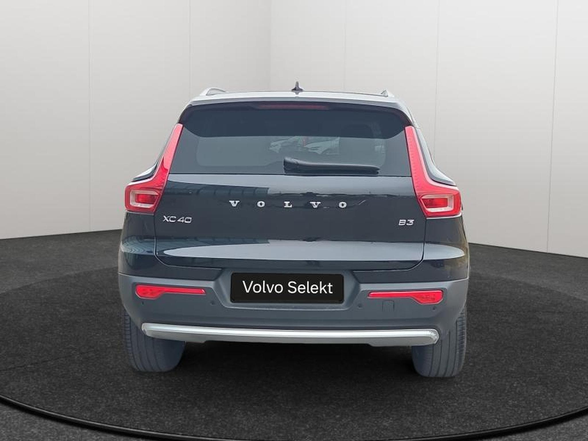 Volvo XC40 B3 Core 2026 / Essence (2025) - Foto 4