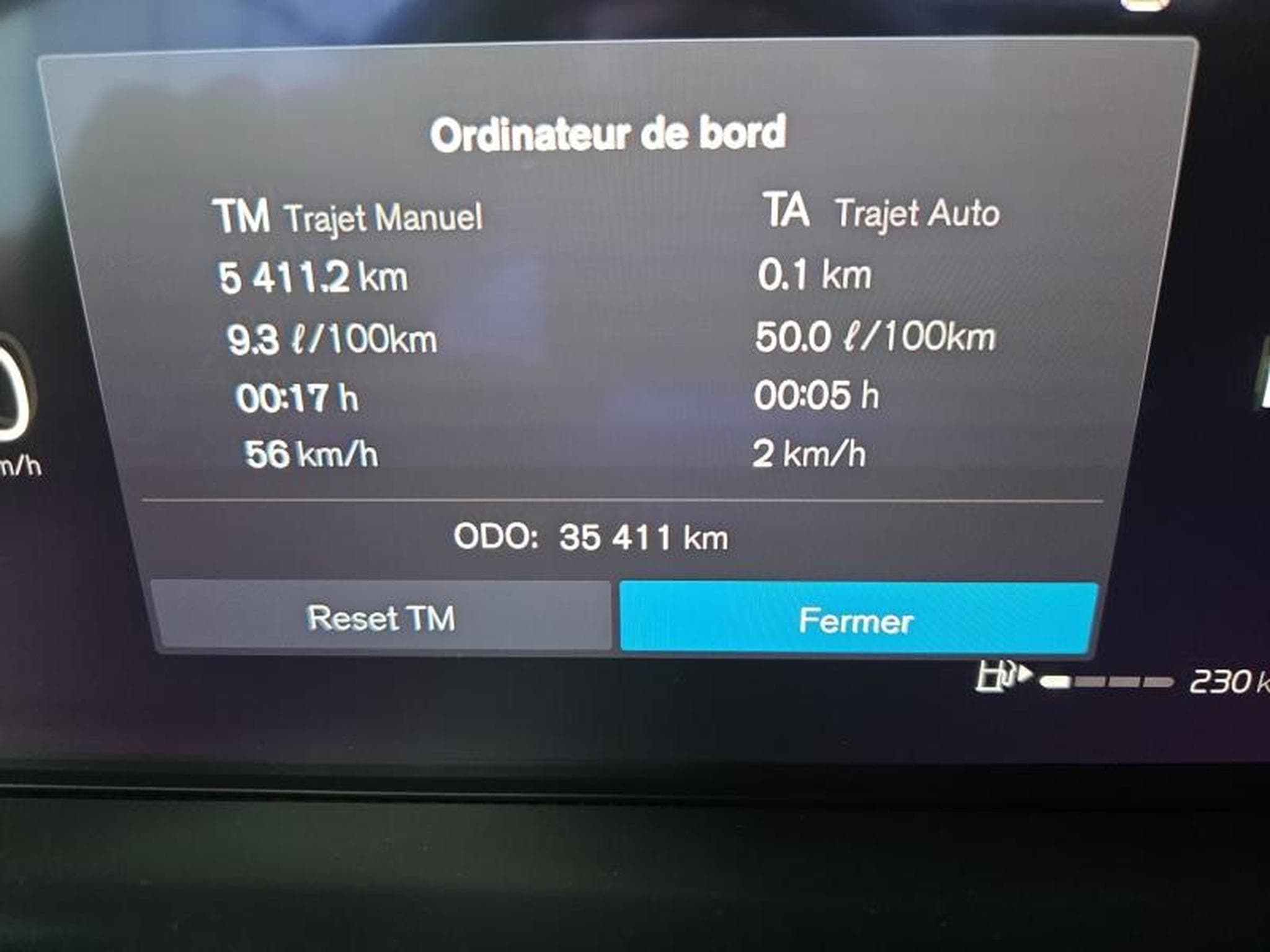 Volvo XC60 B4 Plus Dark / Essence (2023) - Foto 17