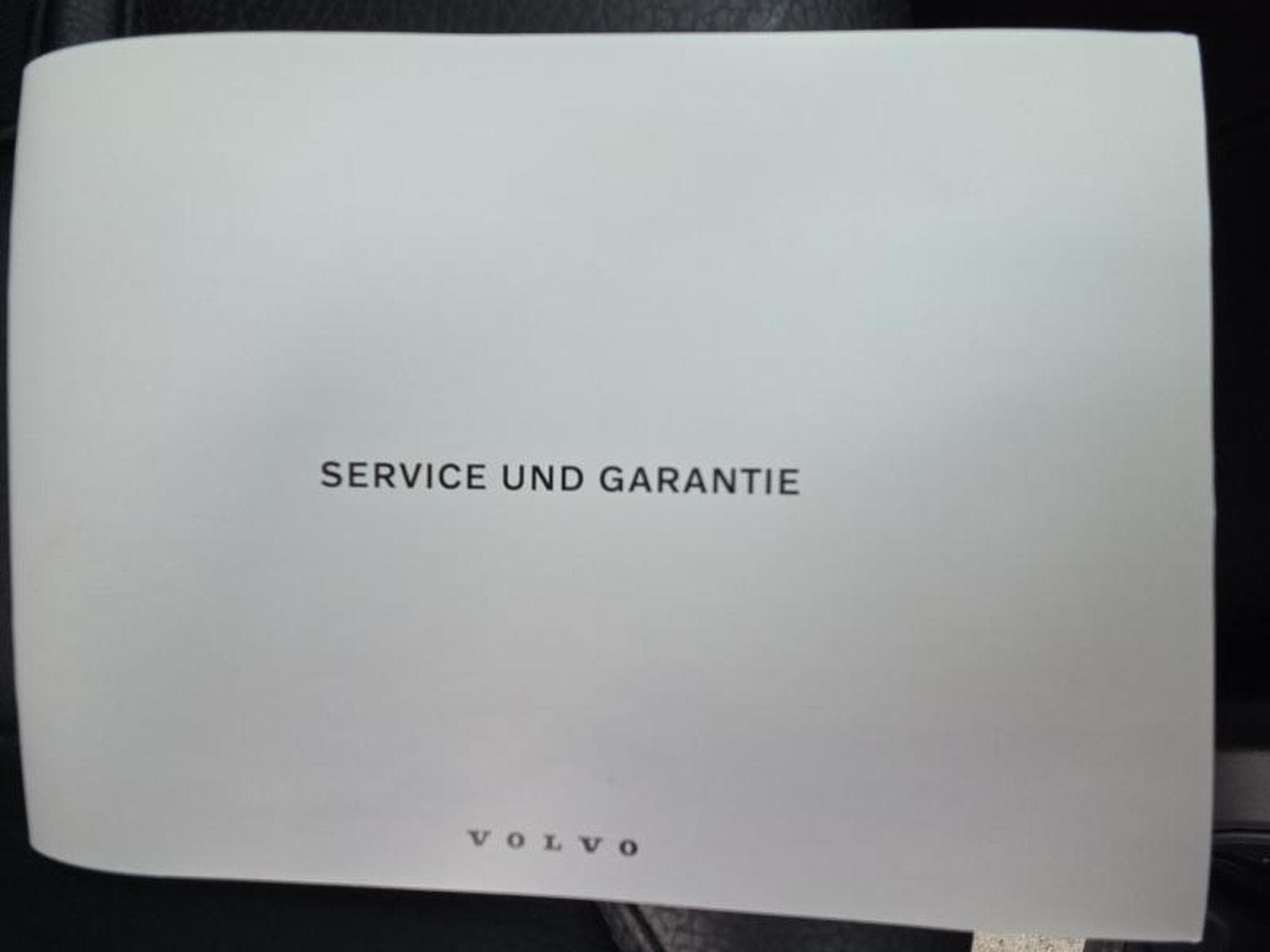 Volvo XC60 B4 Plus Dark / Essence (2023) - Foto 21